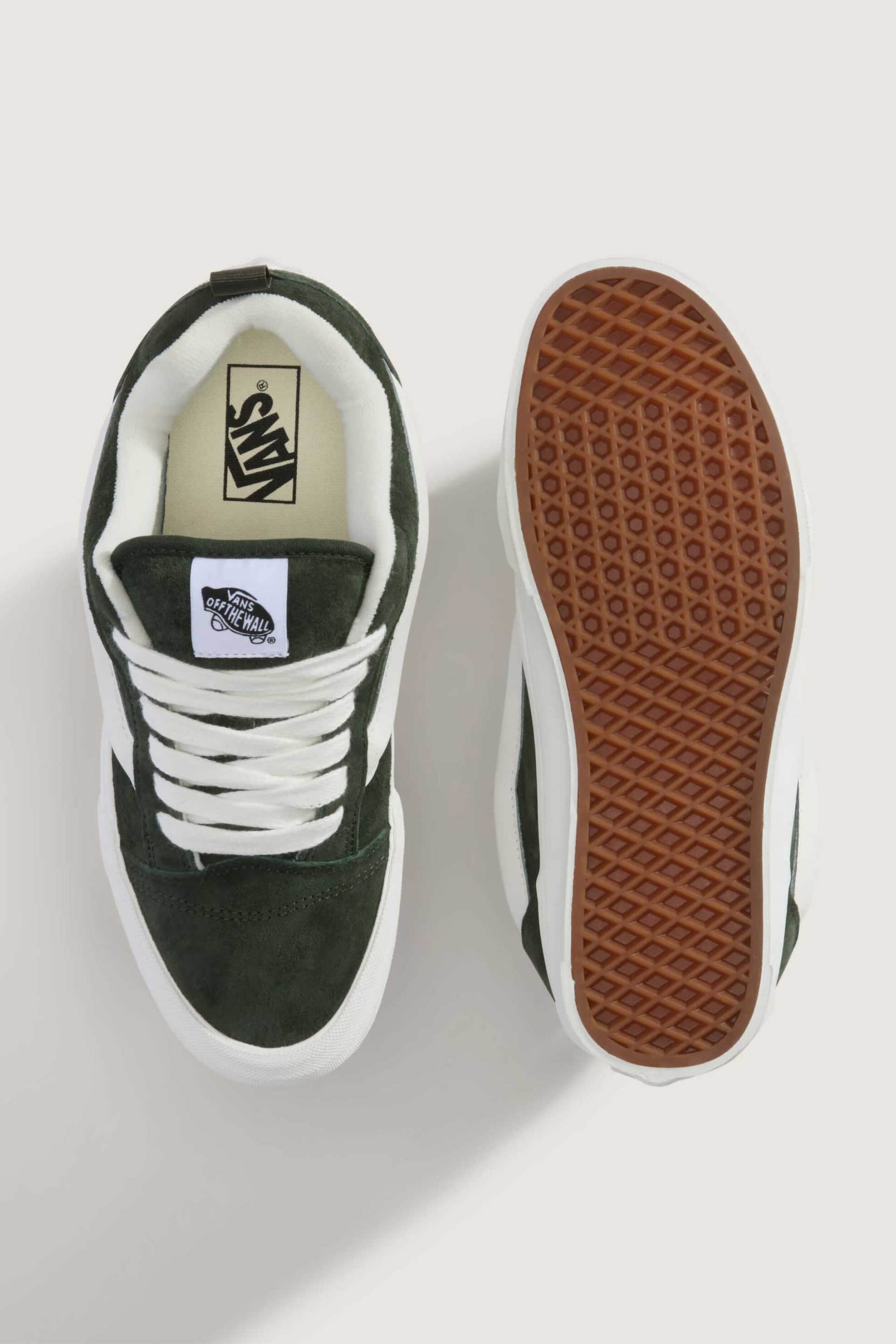 Vans unisex sneakers από suede δέρμα με trademark contrast ρίγα στο πλάι "KNU Skool" - VN000D22EMU1 Κυπαρισσί φωτογραφία