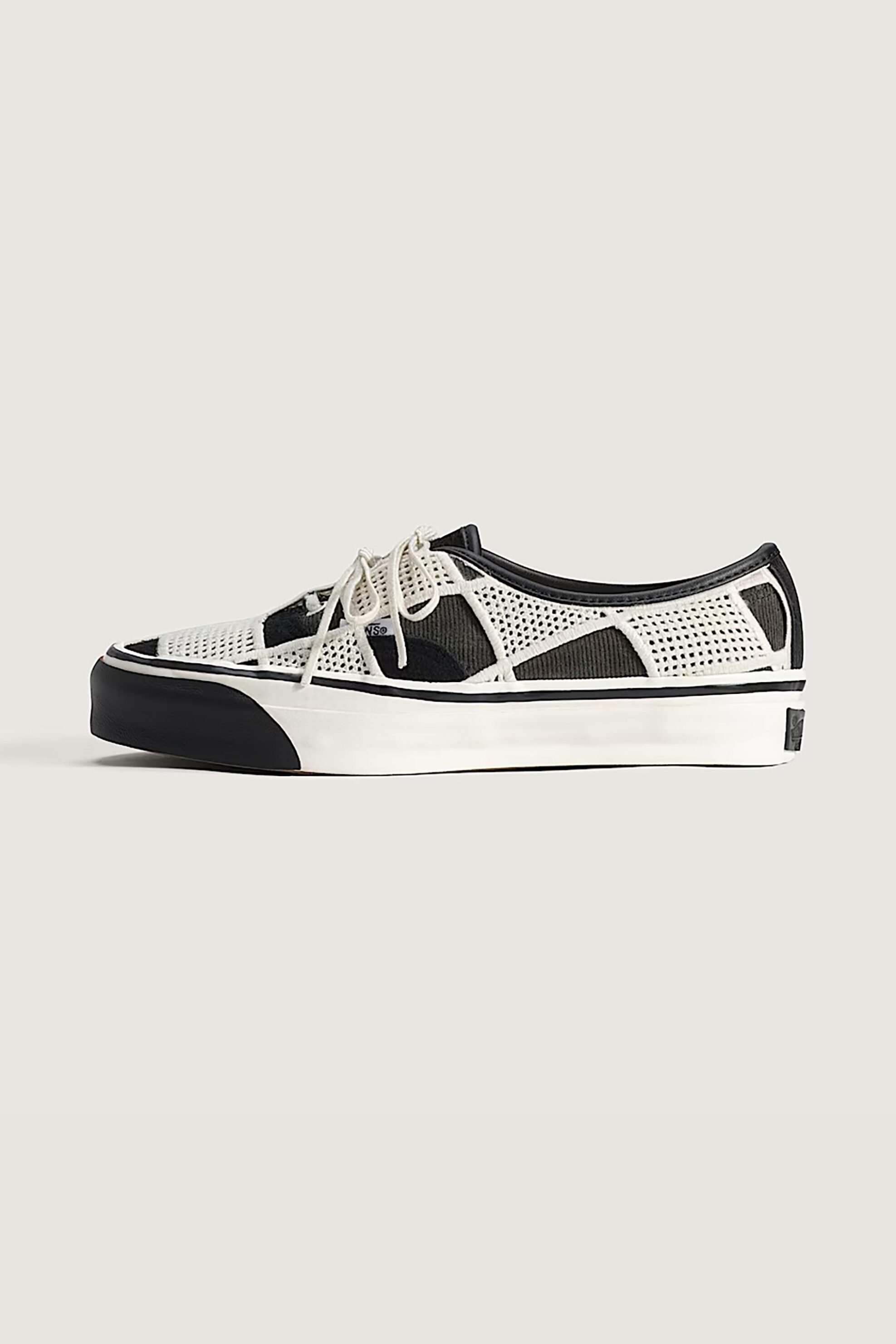 Vans γυναικεία sneakers "Premium Authentic" - VN000Y0RFDB1 Ασπρόμαυρο