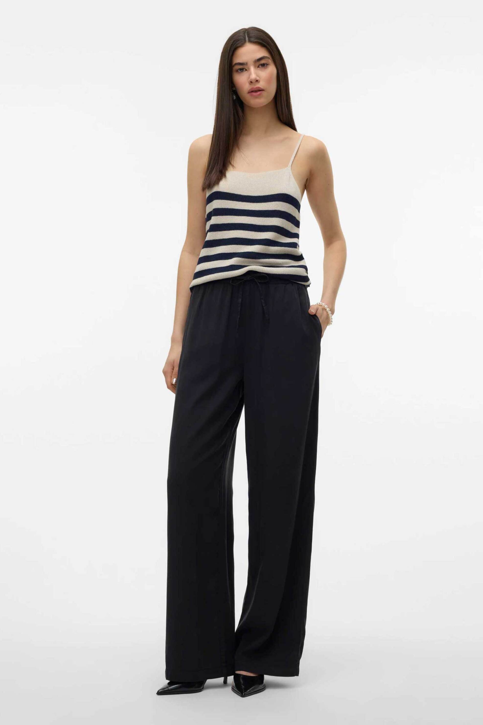 Vero Moda γυναικείο ψηλόμεσο παντελόνι μονόχρωμο Relaxed Fit - 10304898 Μαύρο