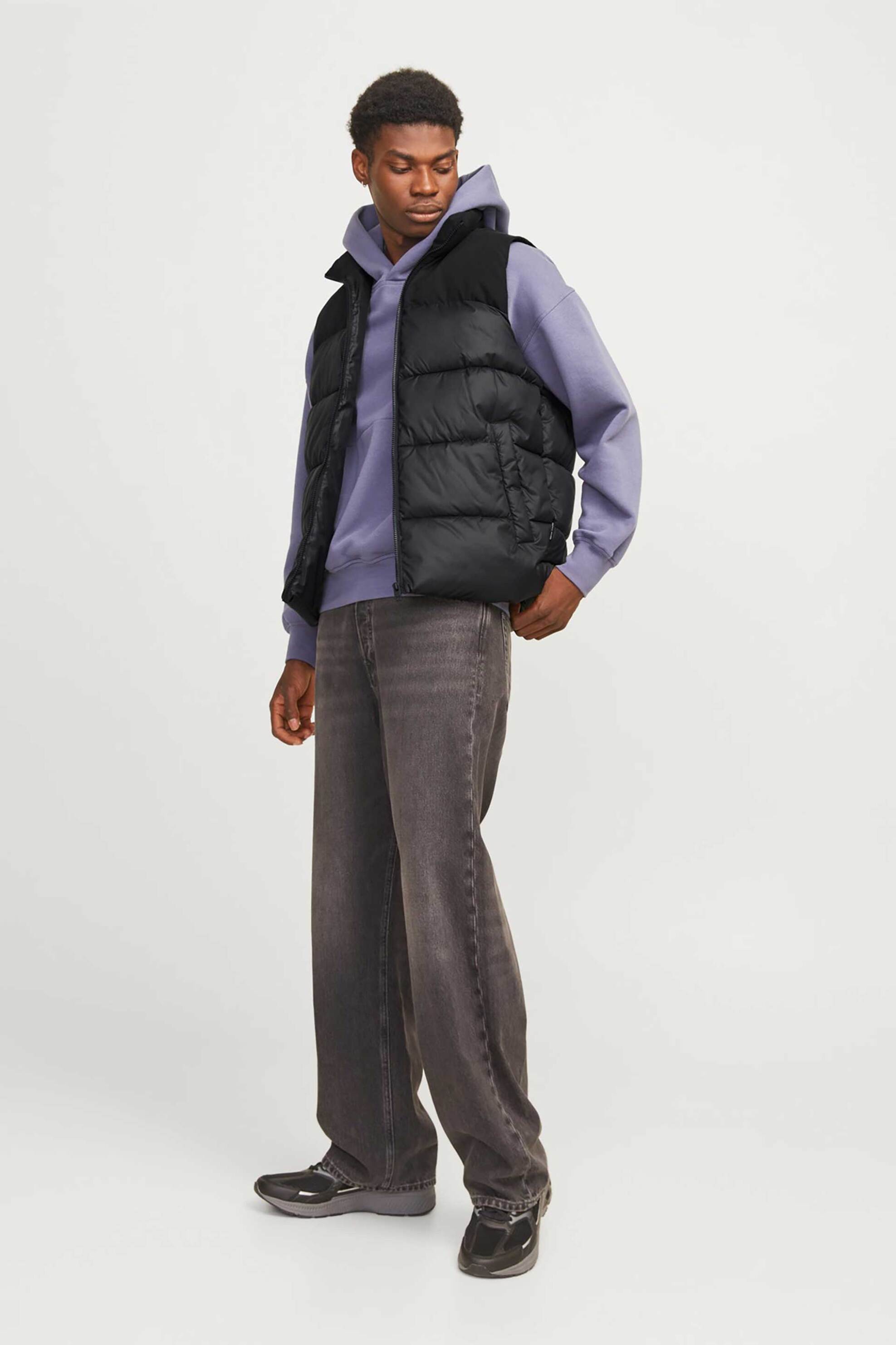 JACK & JONES ανδρικό αμάνικο μπουφάν με καπιτονέ σχέδιο μονόχρωμο - 12256860 Μαύρο φωτογραφία