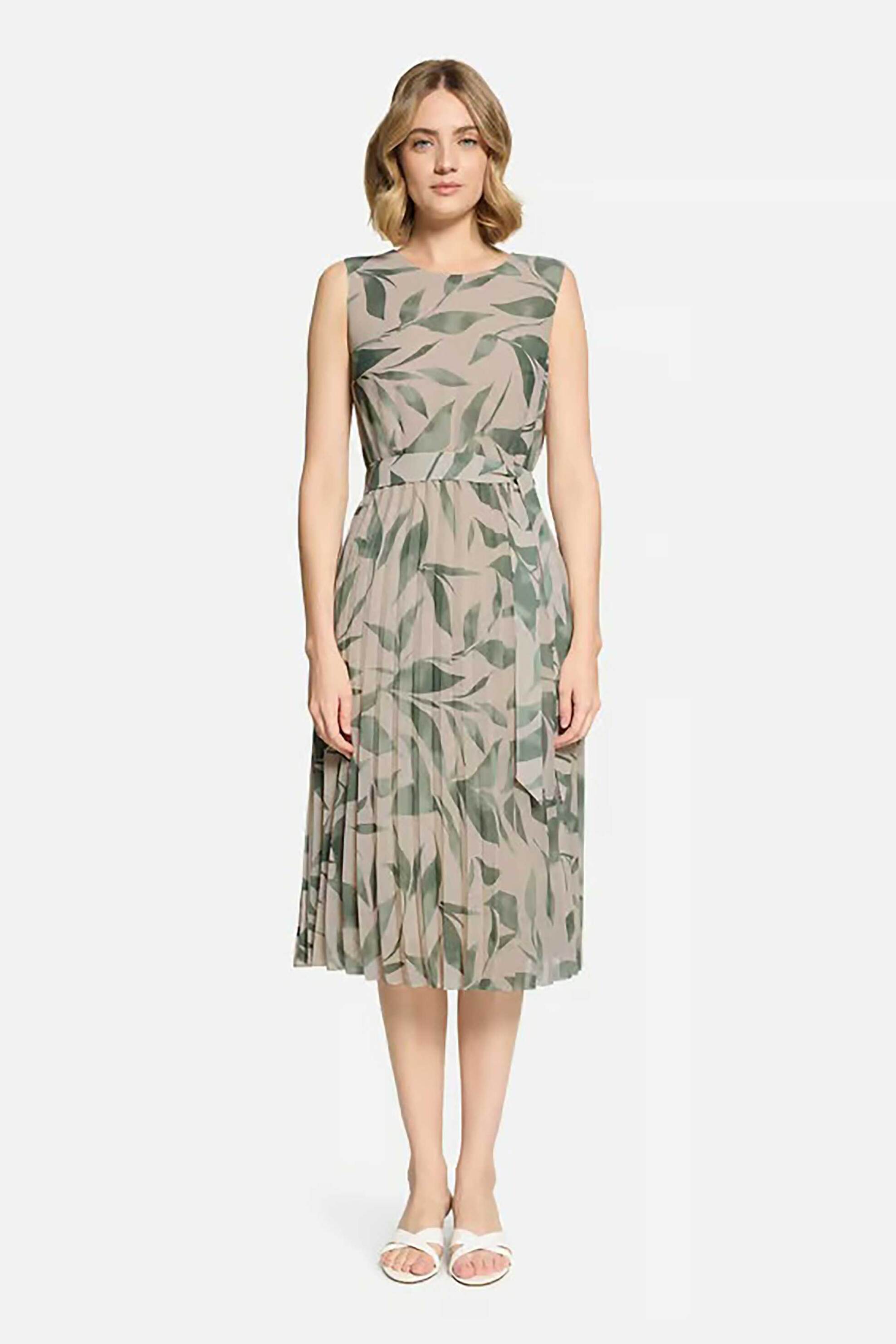 BETTY & CO γυναικείο midi φόρεμα αμάνικο πλισέ με tropical print - 1007/3260 Λαδί