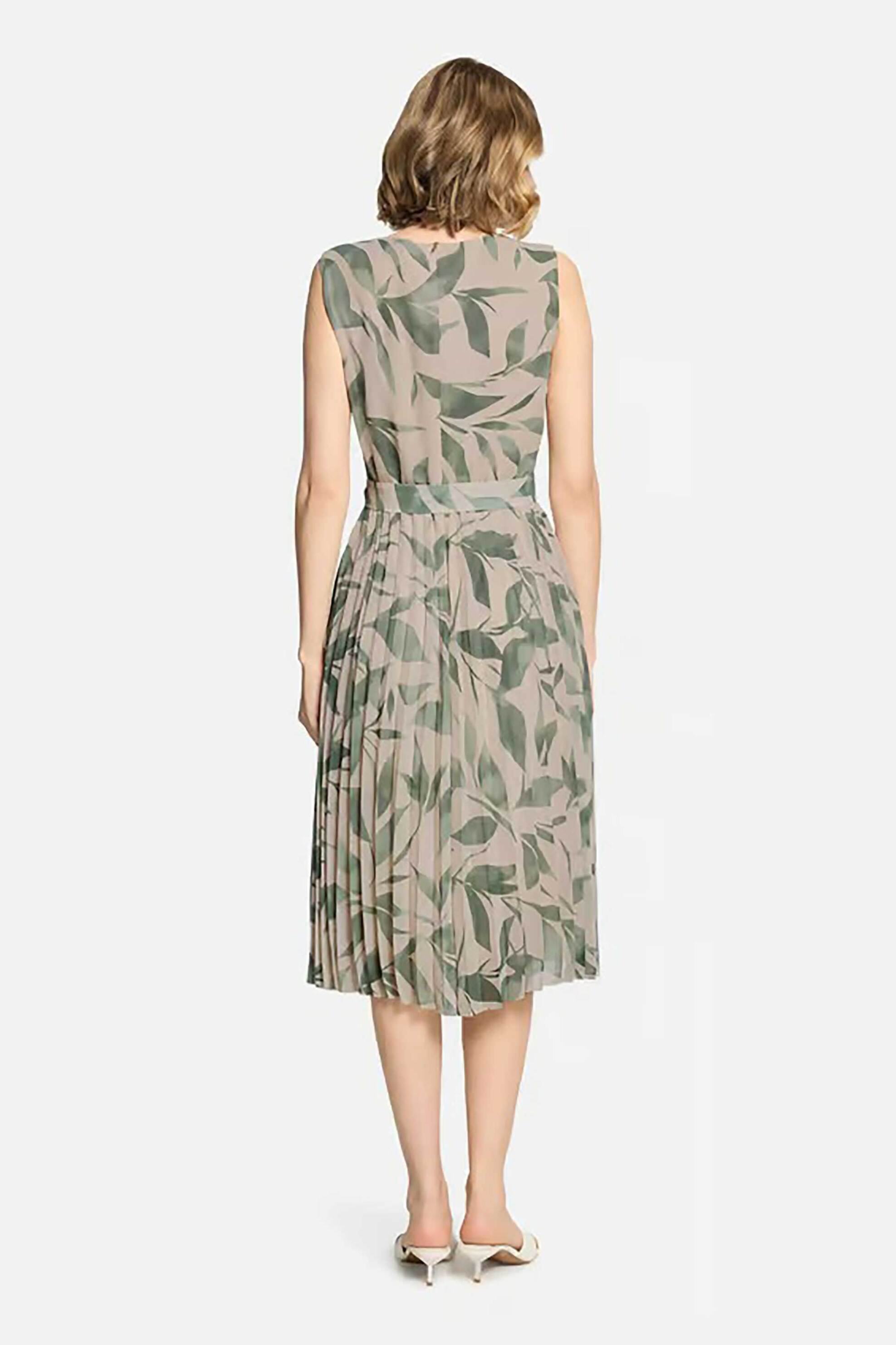 BETTY & CO BETTY & CO γυναικείο midi φόρεμα αμάνικο πλισέ με tropical print - 1007/3260 Λαδί - 4