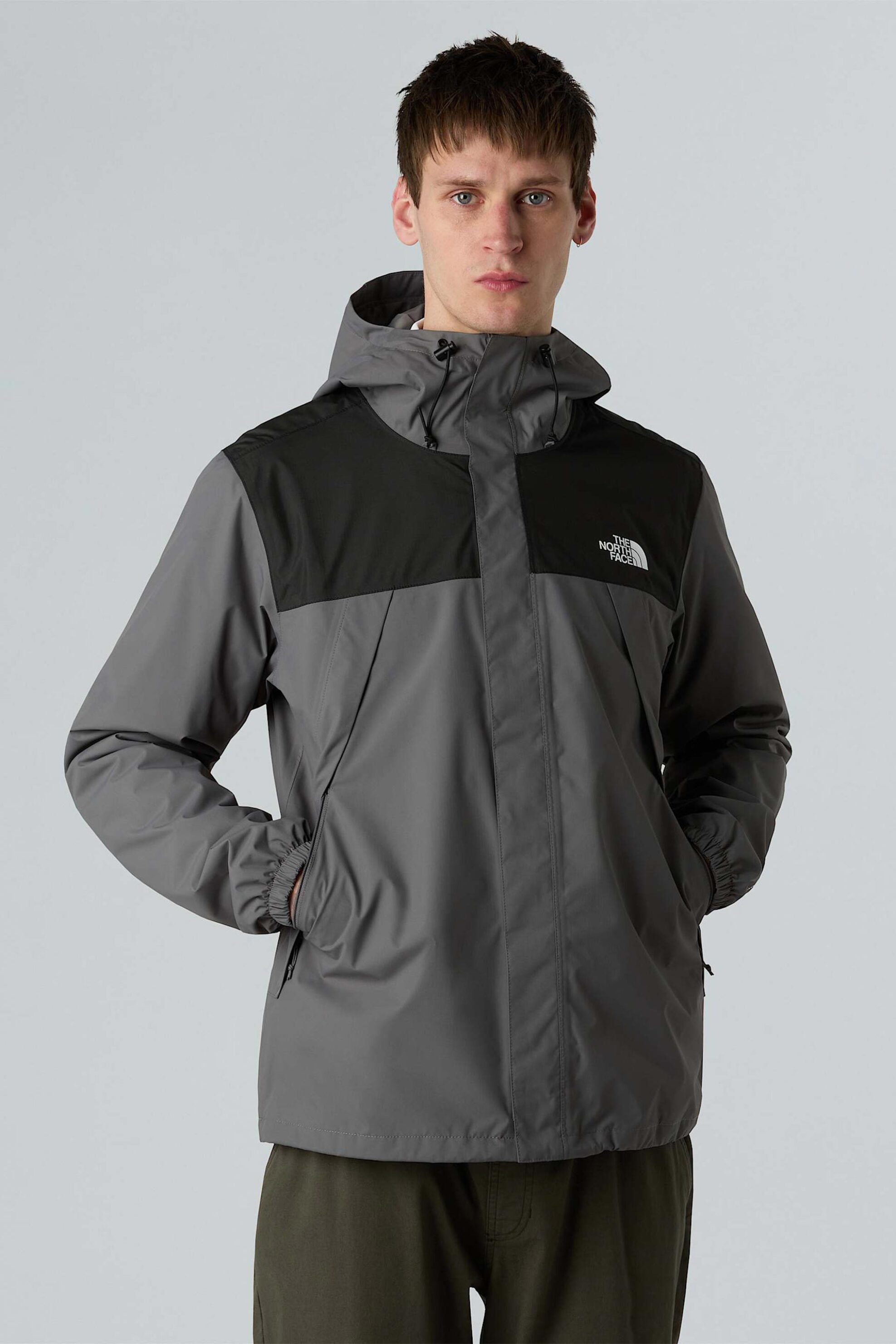 The North Face ανδρικό αδιάβροχο μπουφάν με κουκούλα και λογότυπο Standard Fit "Antora" - NF0A7QEYC6B1 Γκρι Σκούρο