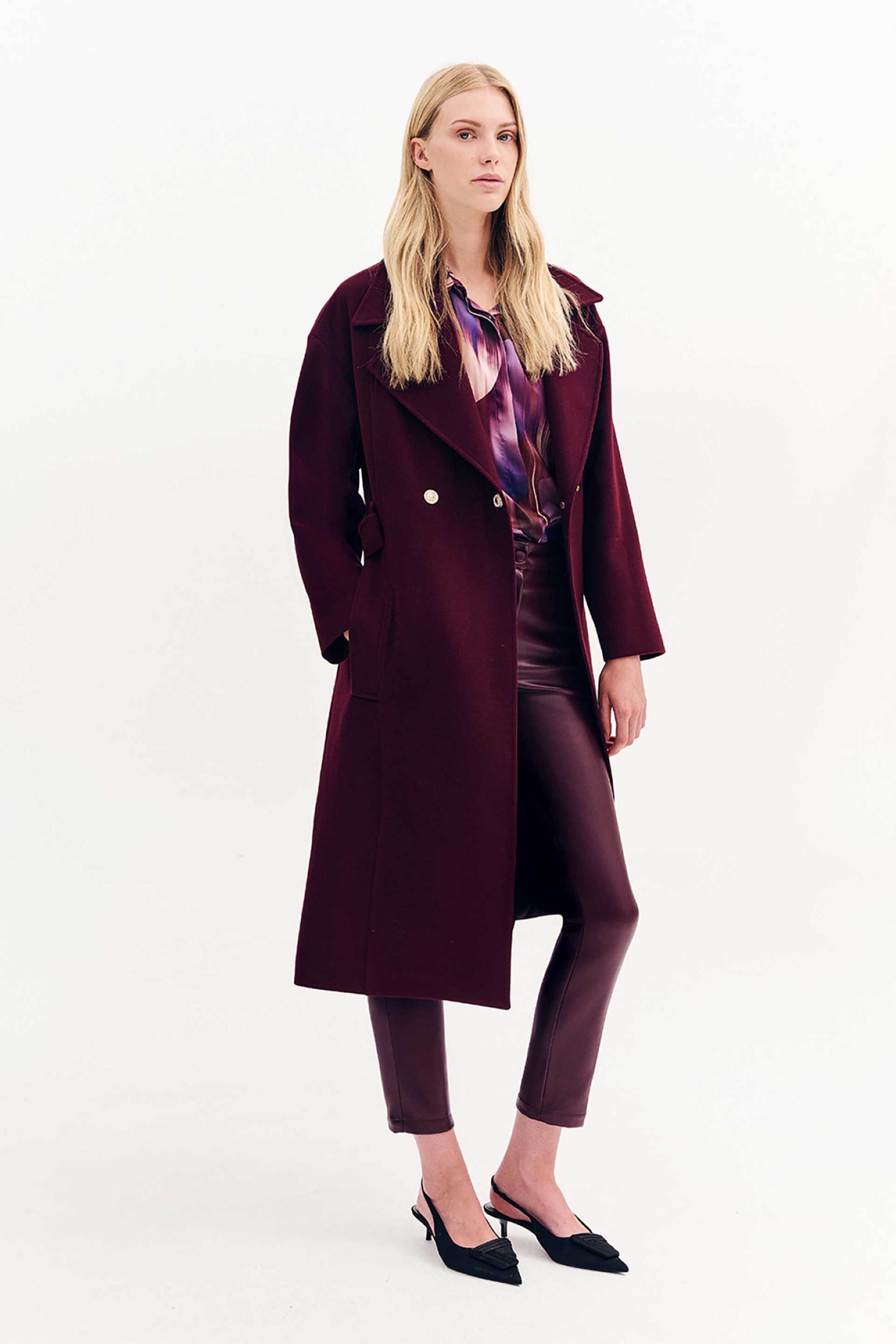 Forel γυναικείο παλτό μονόχρωμο με σταυρωτό κλείσιμο και ζώνη - 081.70.01.030 Μπορντό