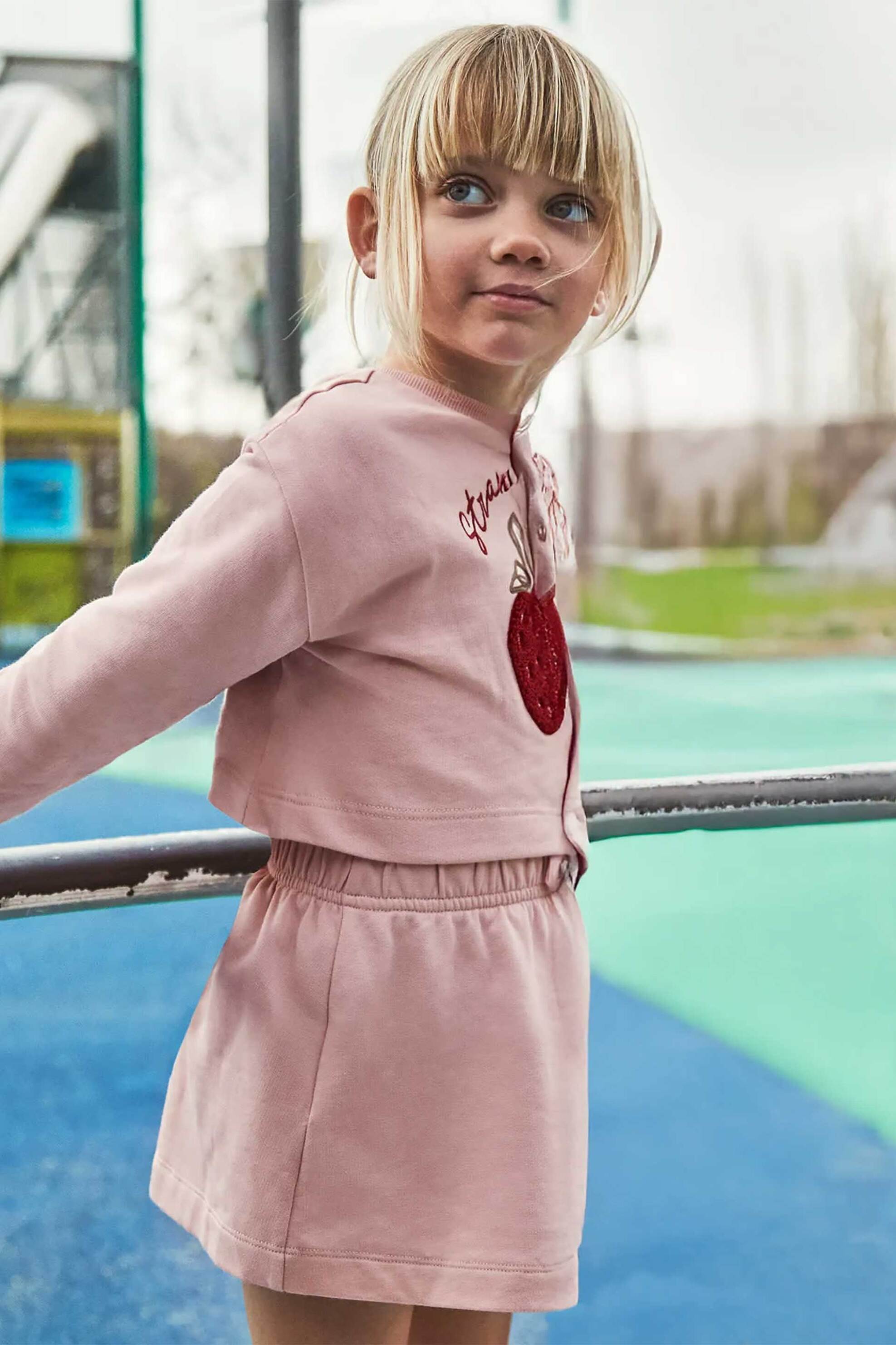 Mayoral παιδικό σετ με μπλούζα φούτερ και αμάνικο φόρεμα (2 τεμάχια) - 4927-W26 Ροζ