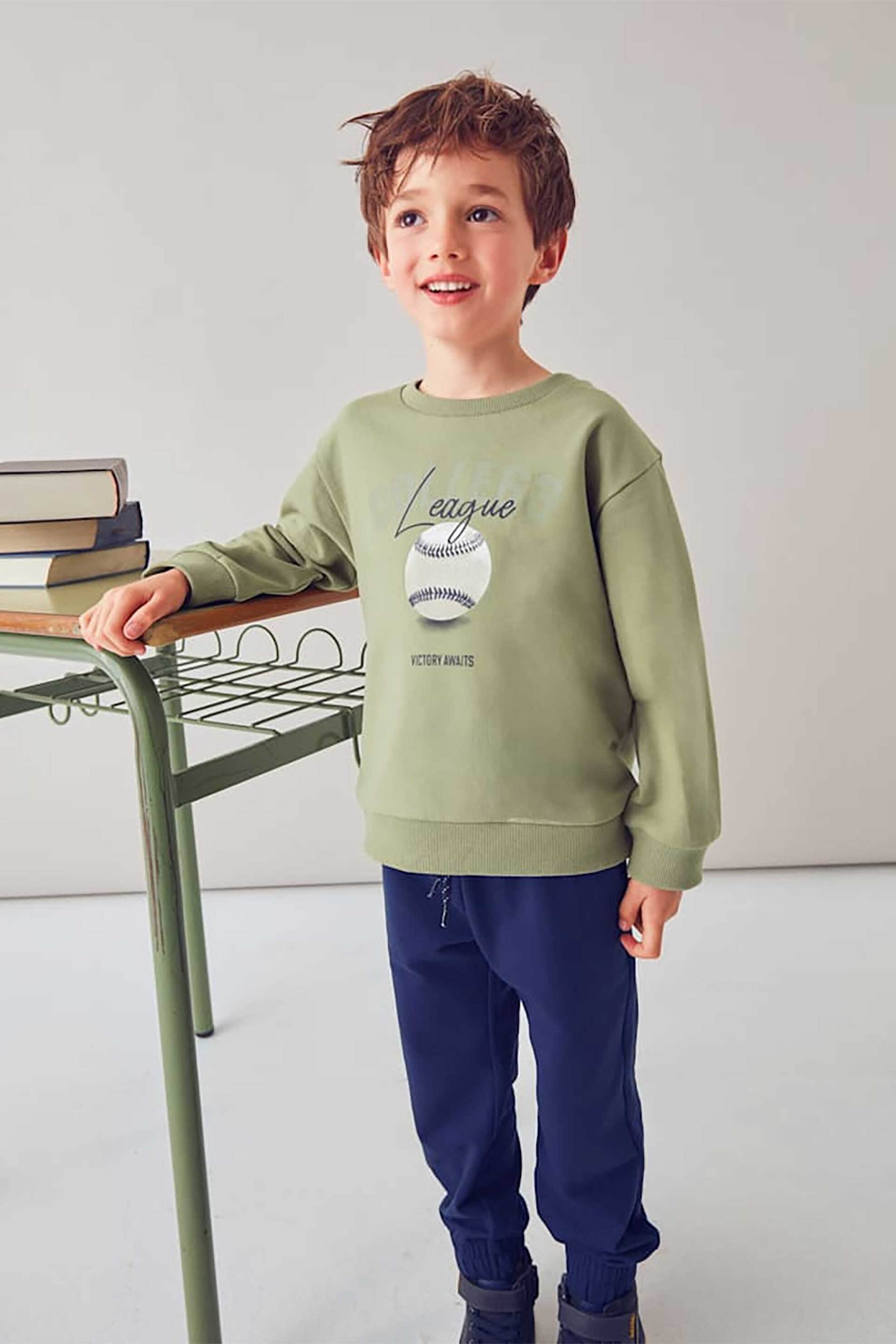 Mayoral παιδικό σετ μπλούζα φούτερ και παντελόνι φόρμας (2 τεμάχια) - 4801-W26 Πράσινο Ανοιχτό