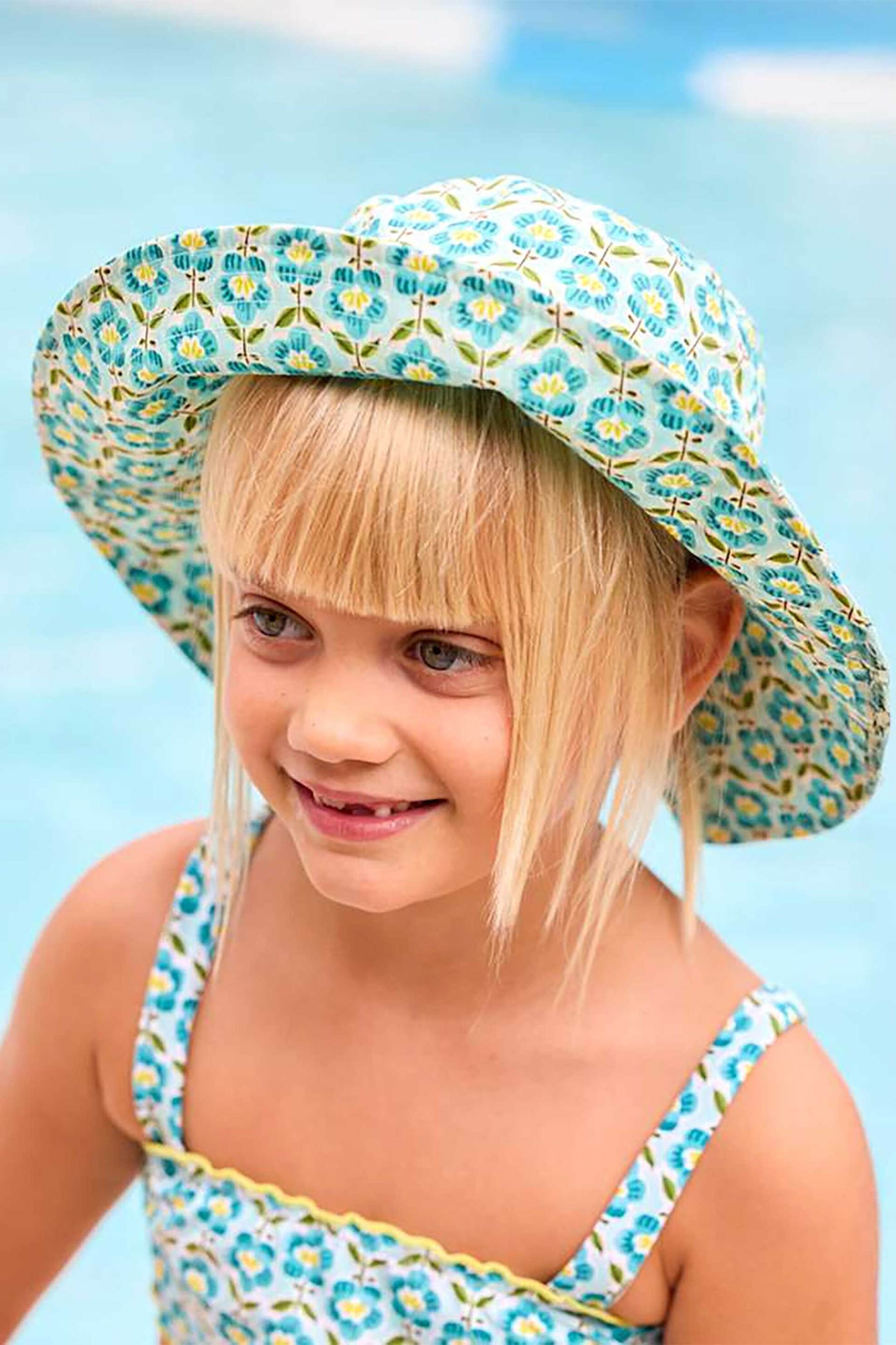 Mayoral παιδικό καπέλο με all-over print και φιογκάκι - 10190-S26 Μπλε Σκούρο