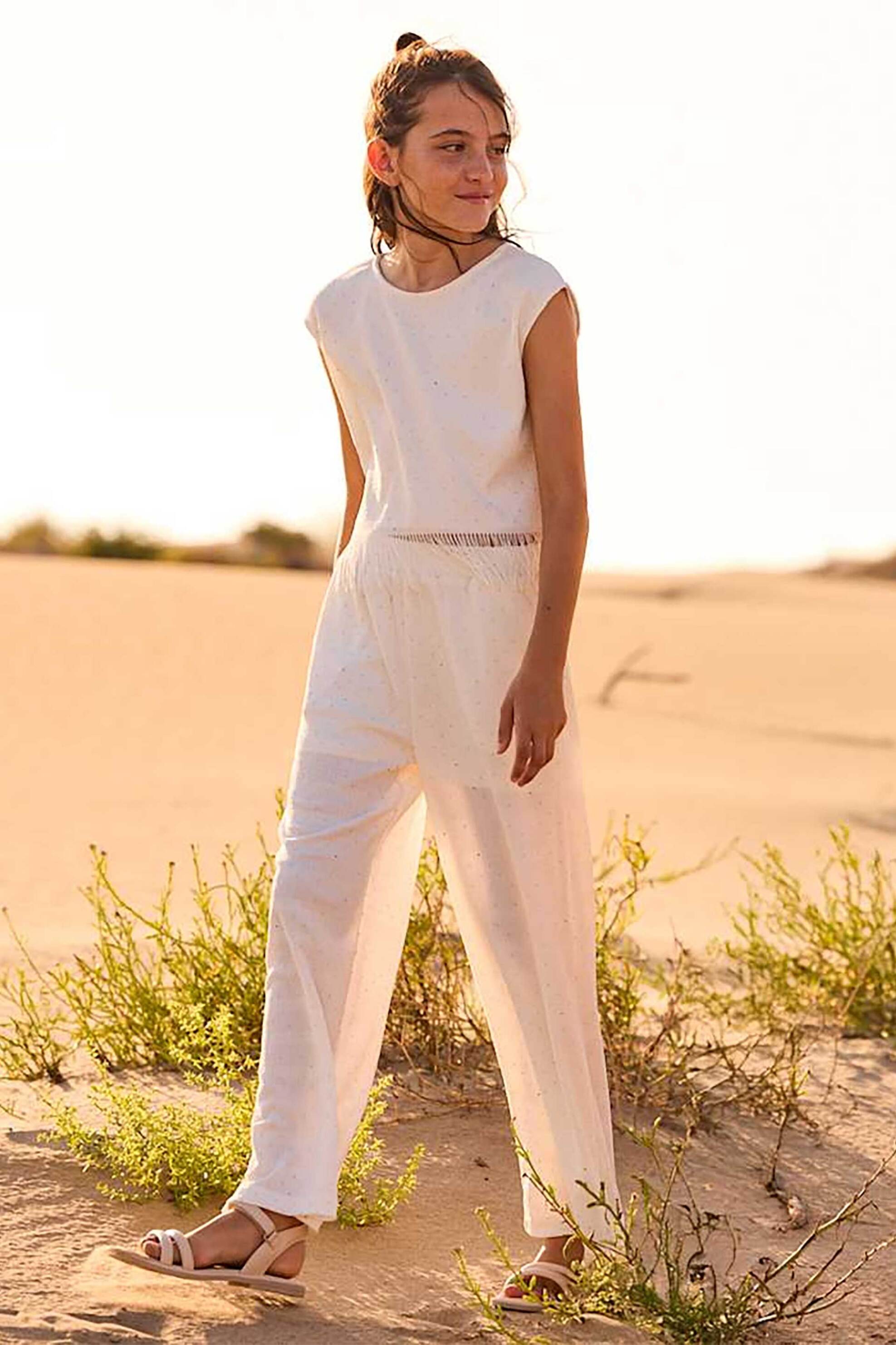 Mayoral παιδικό σετ αμάνικη μπλούζα και παντελόνι (2 τεμάχια) - 6558-S26 Εκρού