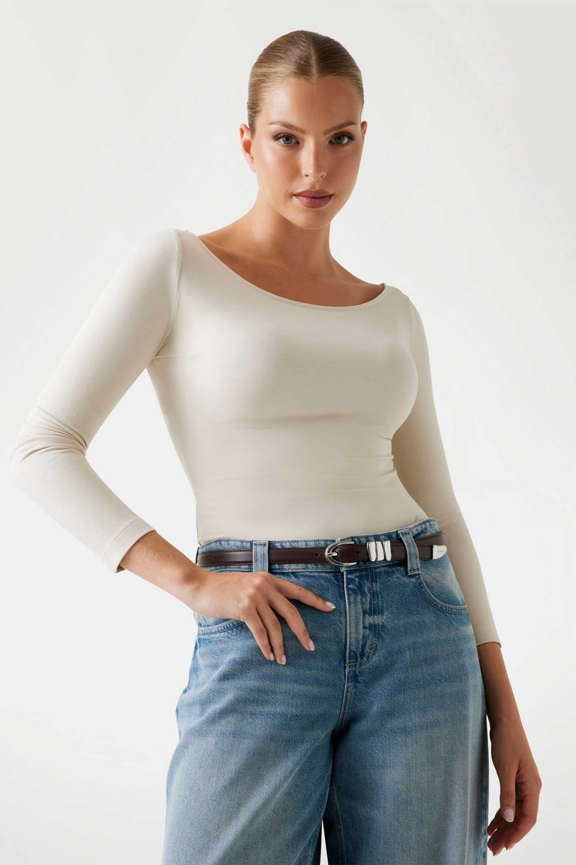 Guess γυναικεία μπλούζα με λογότυπο - W5BP46KCYV2 Κρέμ