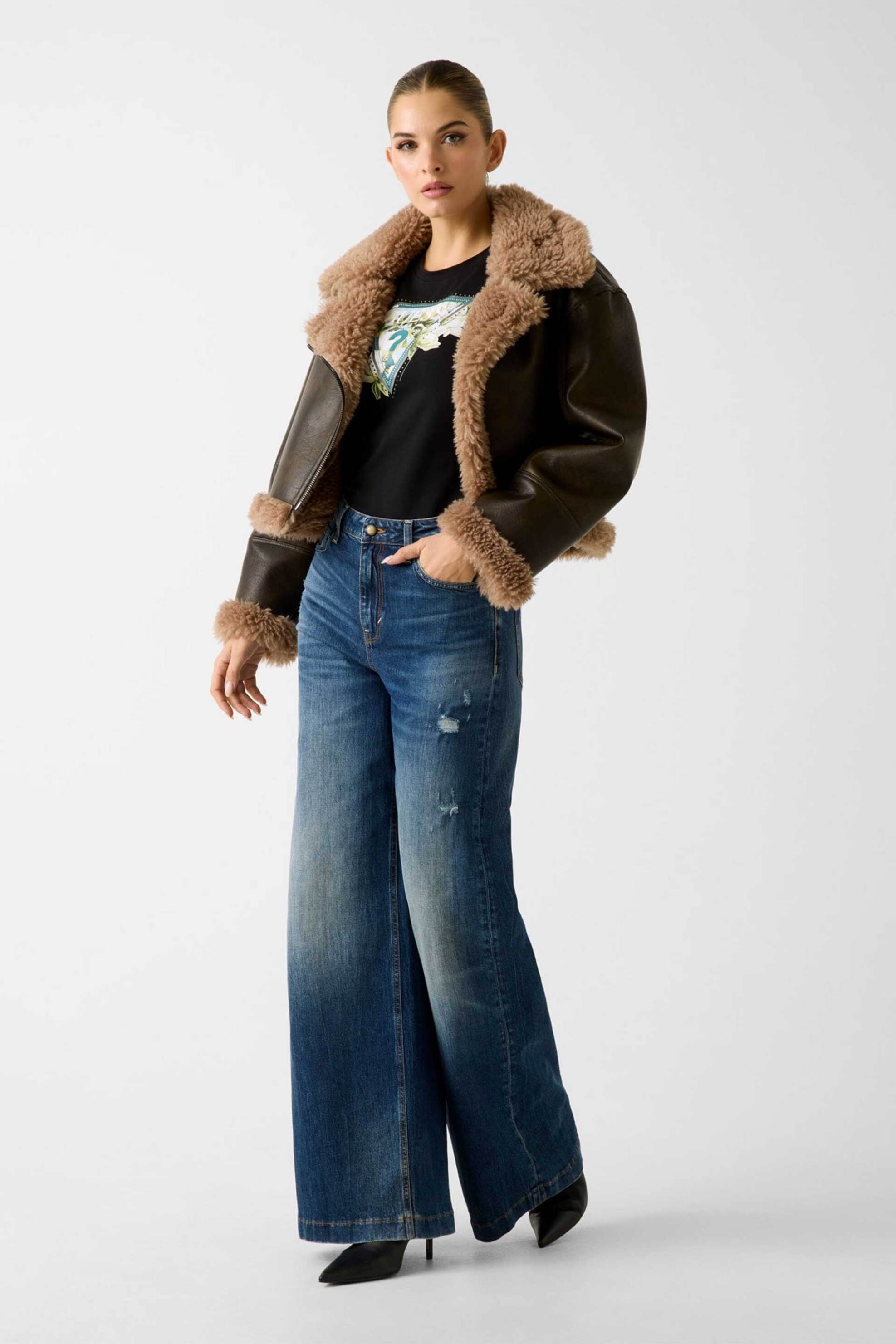 Guess γυναικείο T-shirt με ανάγλυφο λογότυπο με στρας Slim Fit - W6RI35J1314 Μαύρο φωτογραφία