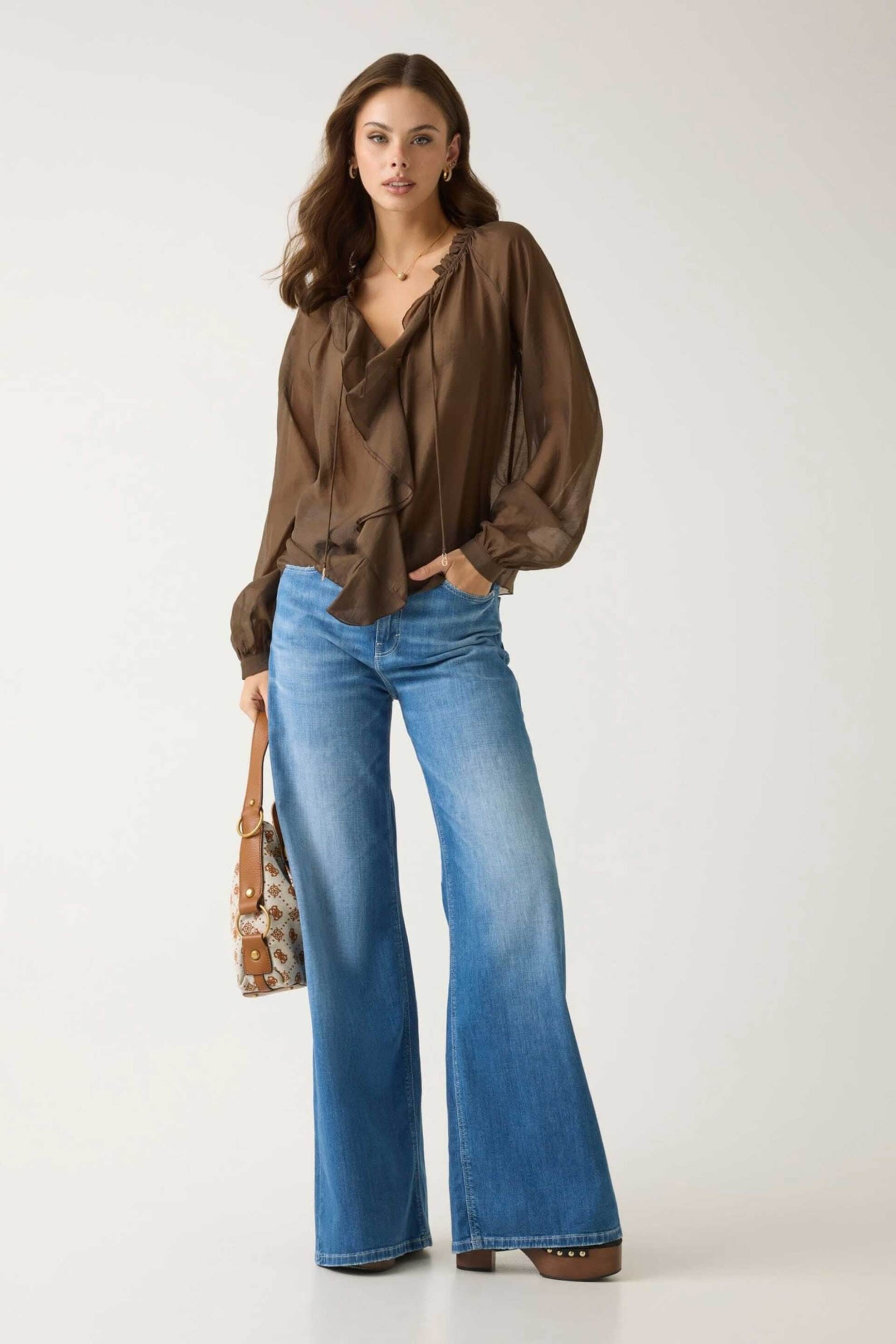 GUESS Guess γυναικεία μπλούζα με βολάν "Maelys" - W6GH28W1844 Καφέ - 2