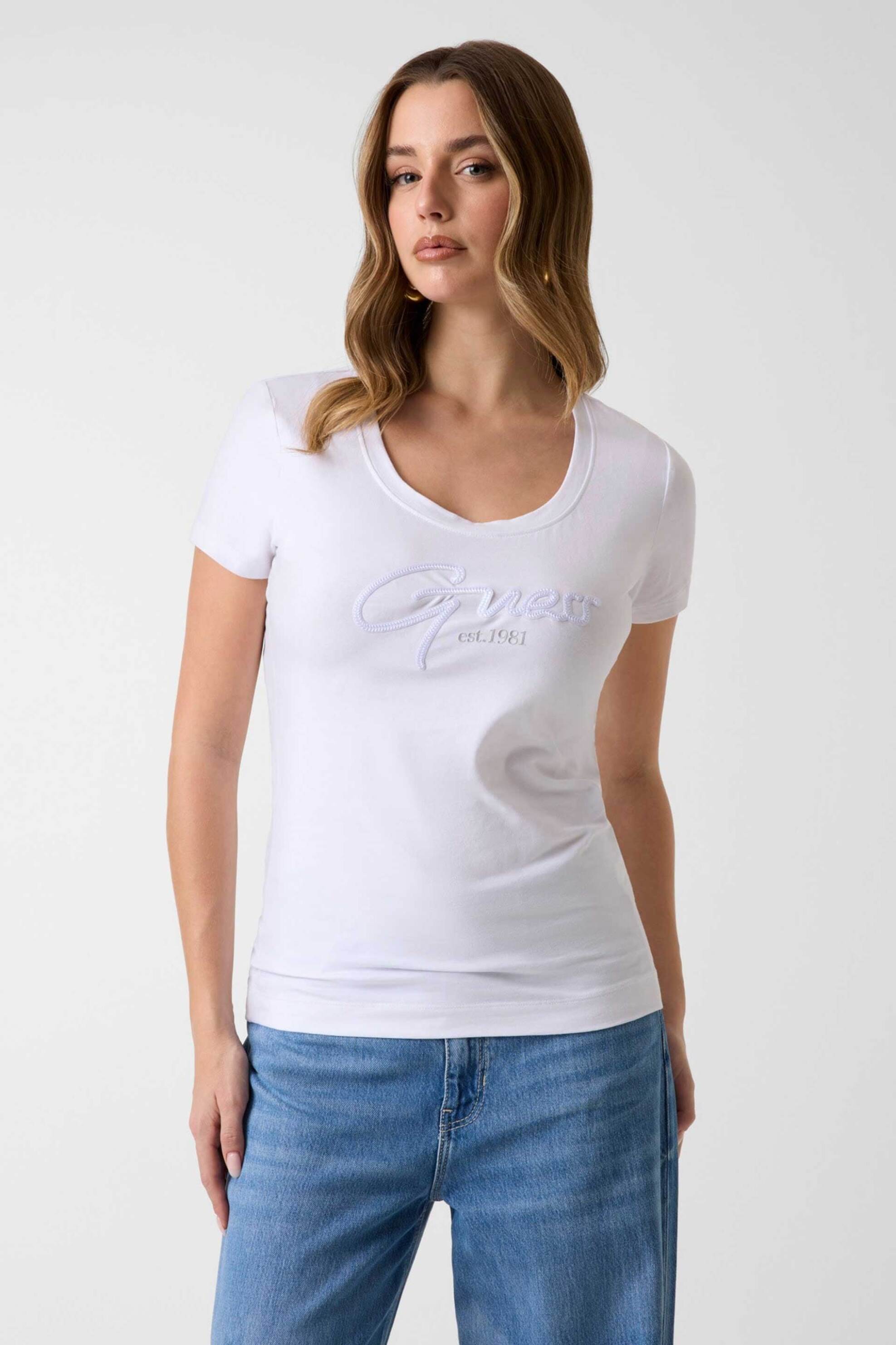 Guess γυναικείο T-shirt με ανάγλυφο λογότυπο Slim Fit - W6GI14K3033 Λευκό