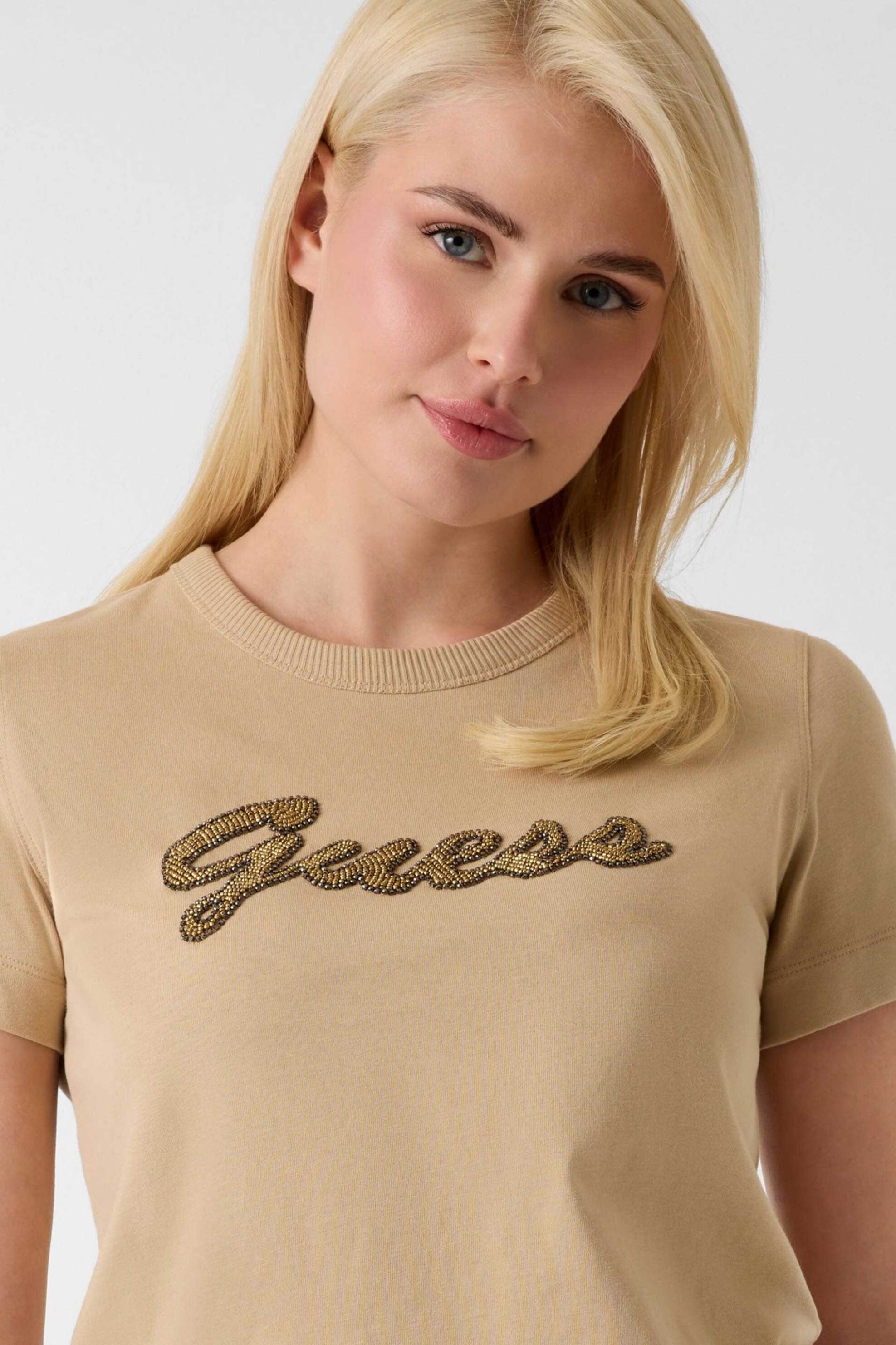 Guess γυναικείο T-shirt με λογότυπο από χάντρες Regular Fit - W6YI29K4348 Μπεζ