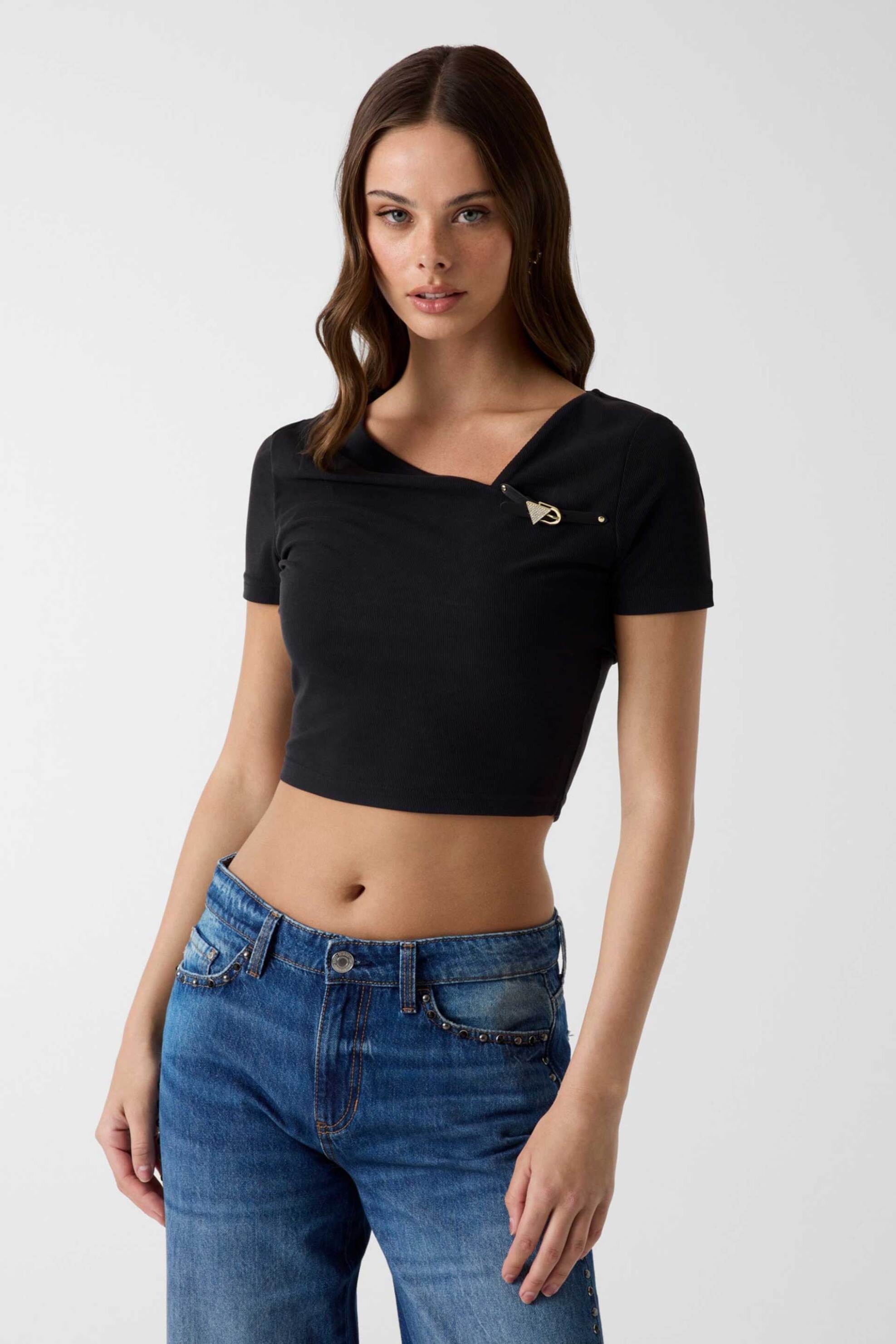Guess γυναικείο cropped τοπ ασύμμετρο Slim Fit 