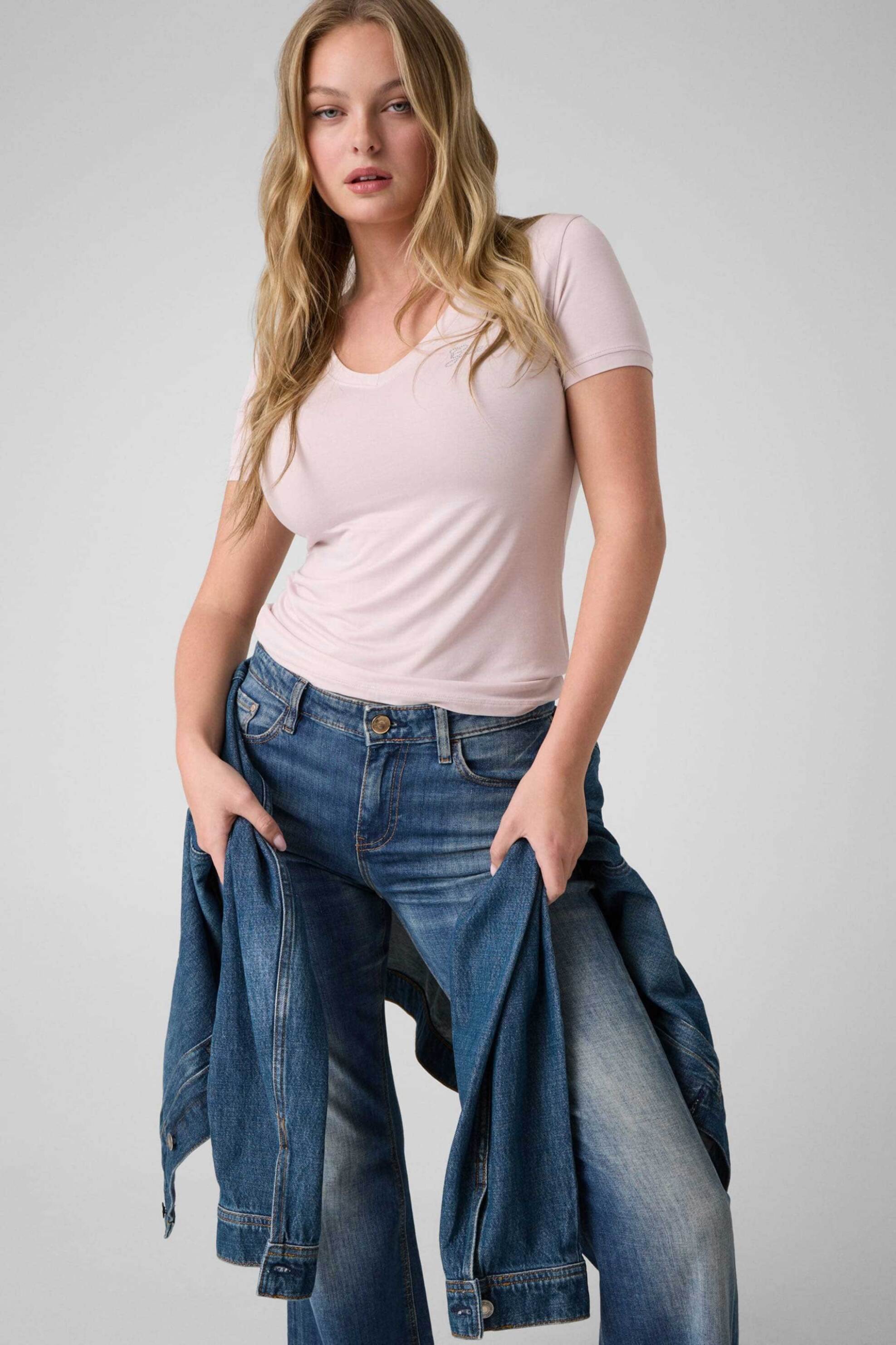 Guess γυναικείο T-shirt με λογότυπο από στρας Slim Fit - W6YI13K3853 Ροζ Ανοιχτό