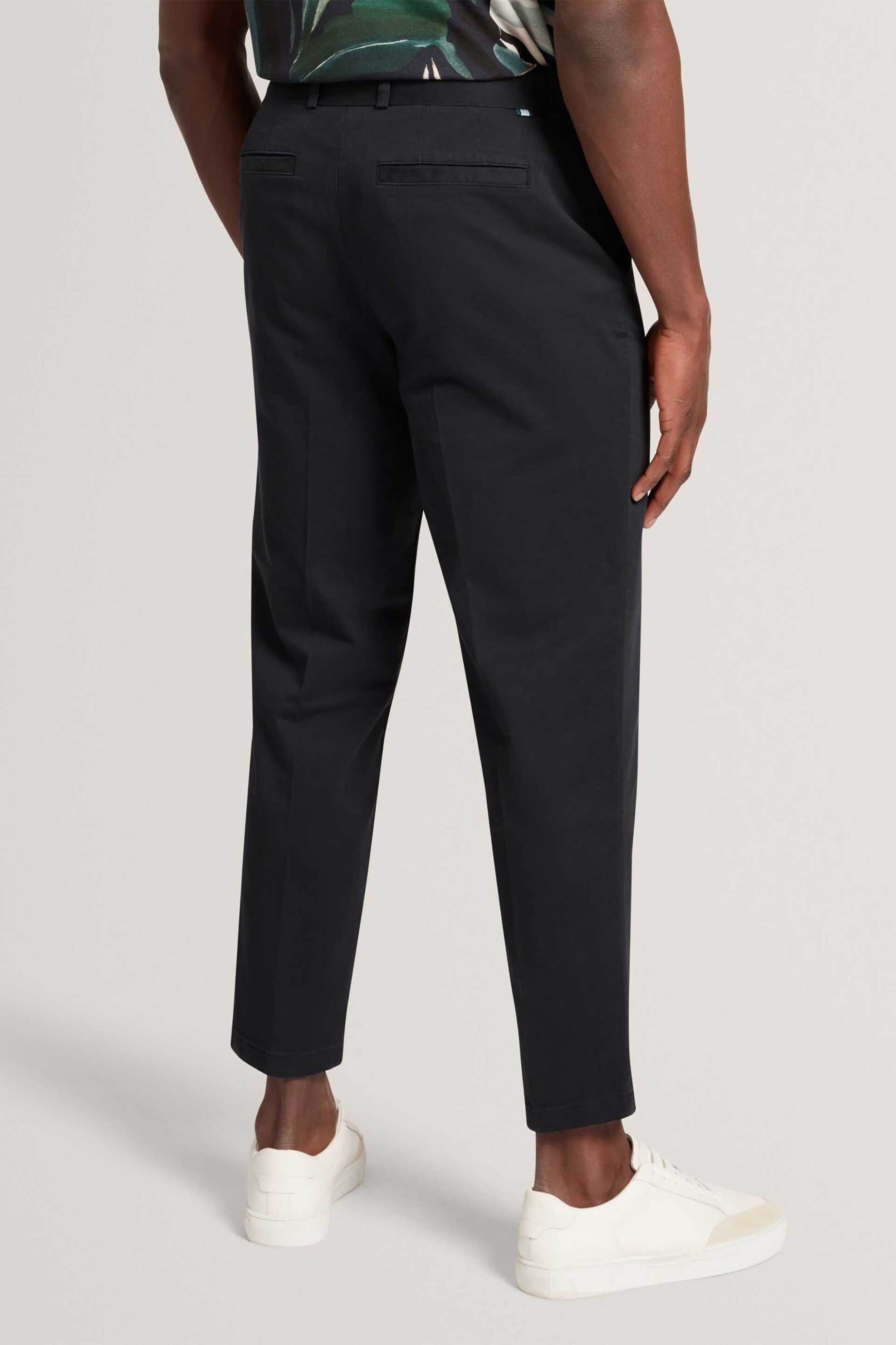 Ted Baker ανδρικό casual παντελόνι με ζώνη Tapered Fit "Armondo" - 281514 Μαύρο φωτογραφία