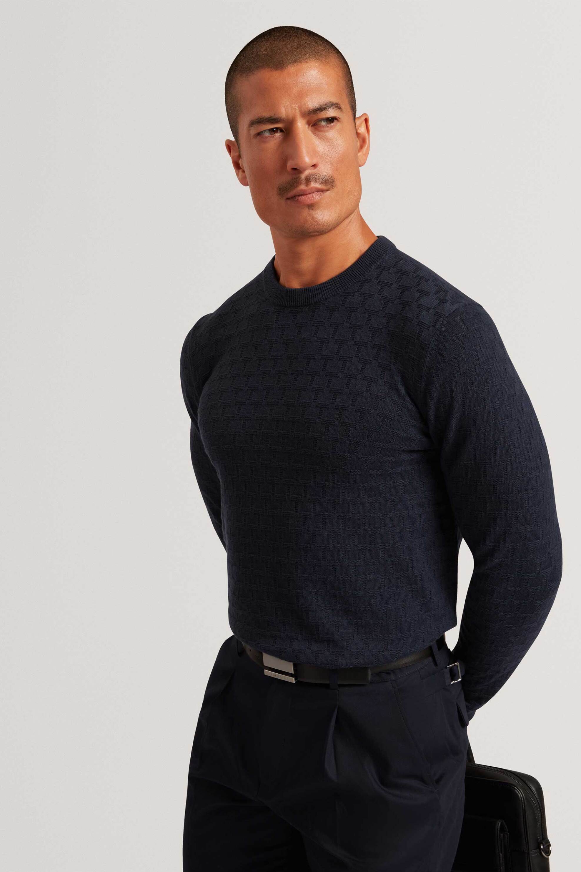 Ted Baker ανδρικό πουλόβερ με all-over T texture Slim Fit "Sainsy" - 281539 Μπλε Σκούρο