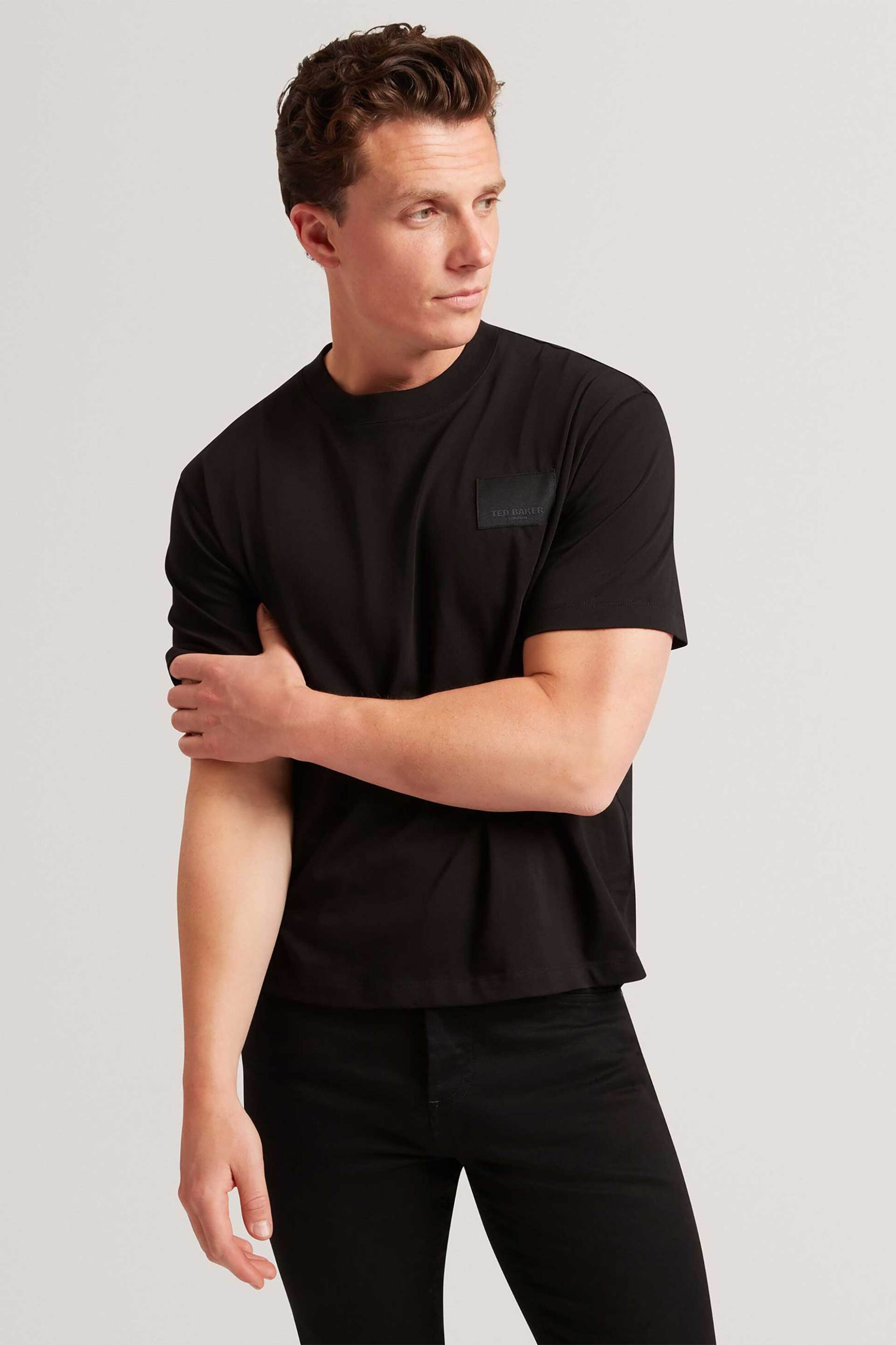 Ted Baker ανδρικό T-shirt με logo patch Regular Fit "Lucka" - 283169 Μαύρο