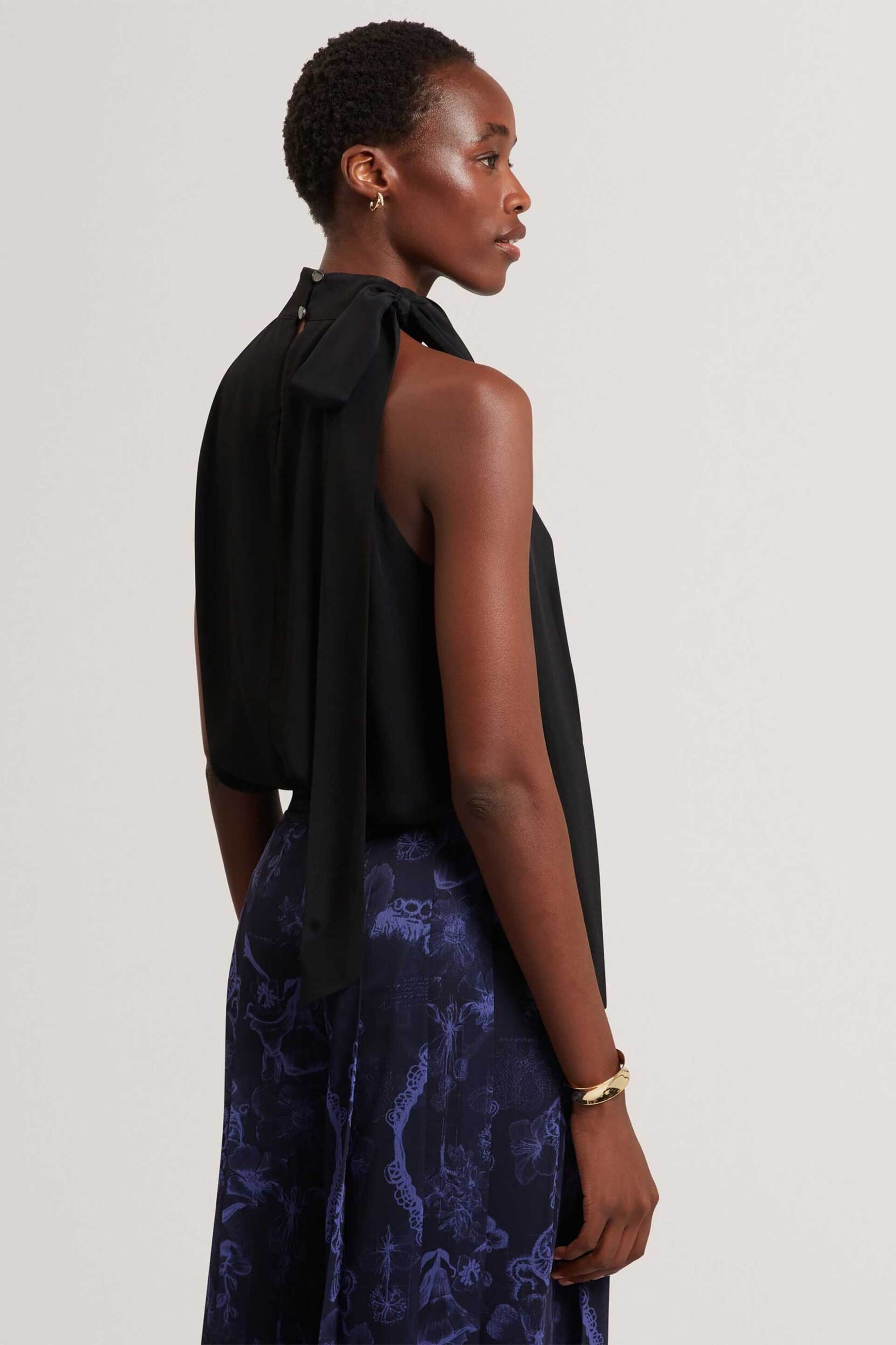 Ted Baker γυναικείο τοπ με halter λαιμόκοψη 