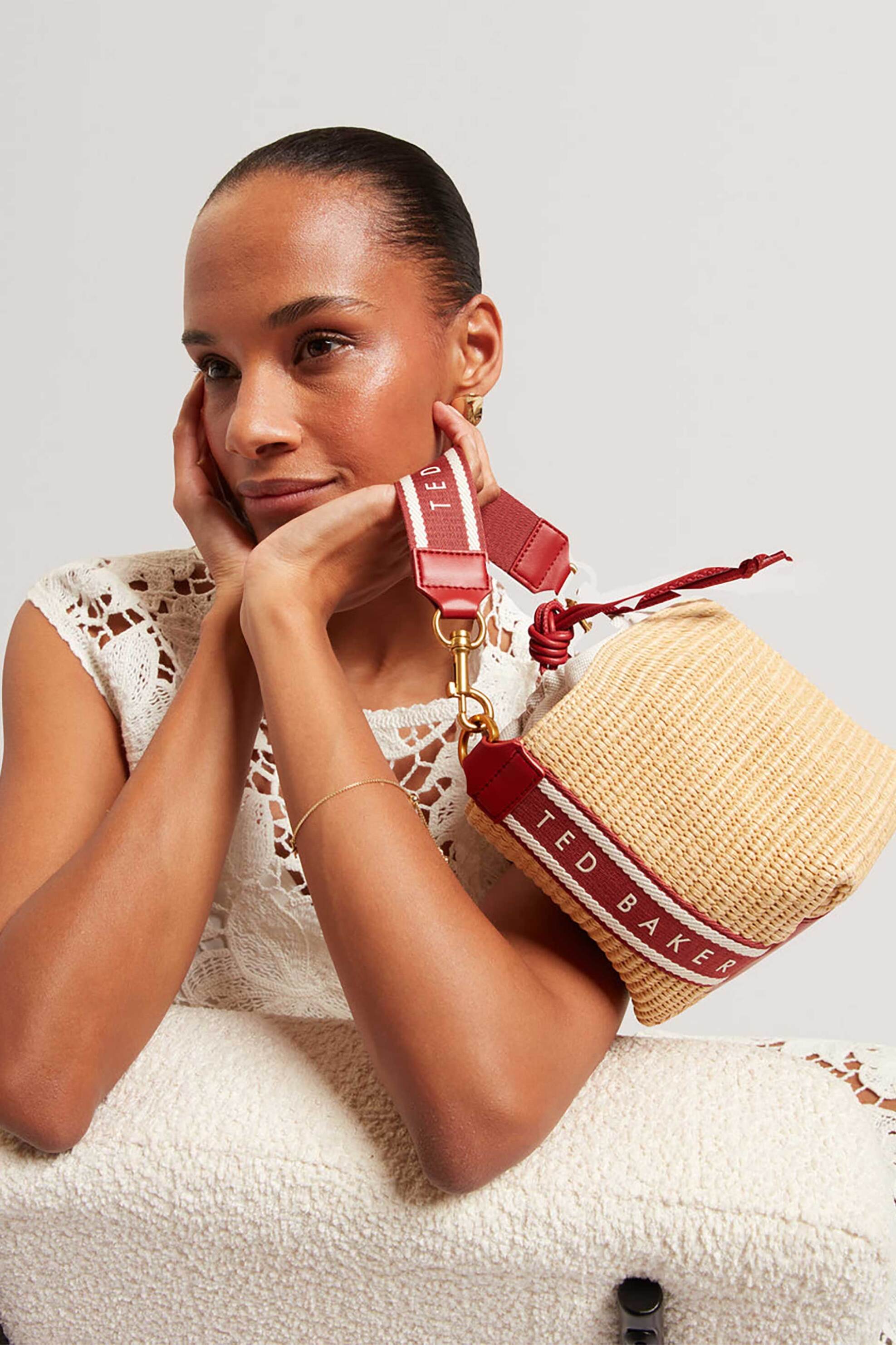 Ted Baker γυναικεία τσάντα bucket "Raffyna" - 284053 Κόκκινο φωτογραφία