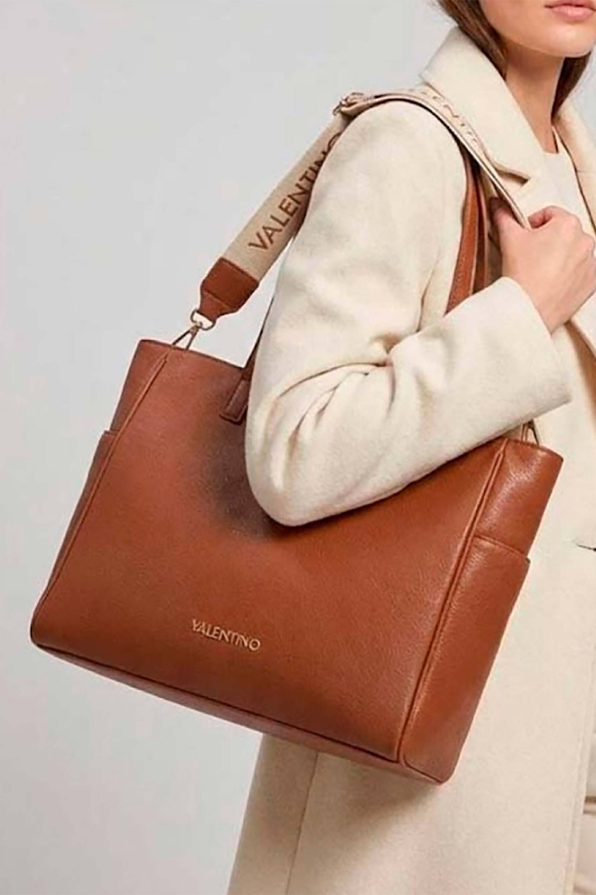 Valentino Γυναικεία Τσάντα Tote με Μεταλλικό Λογότυπο Doris - 73Lvbs9On01 Dor Καφέ