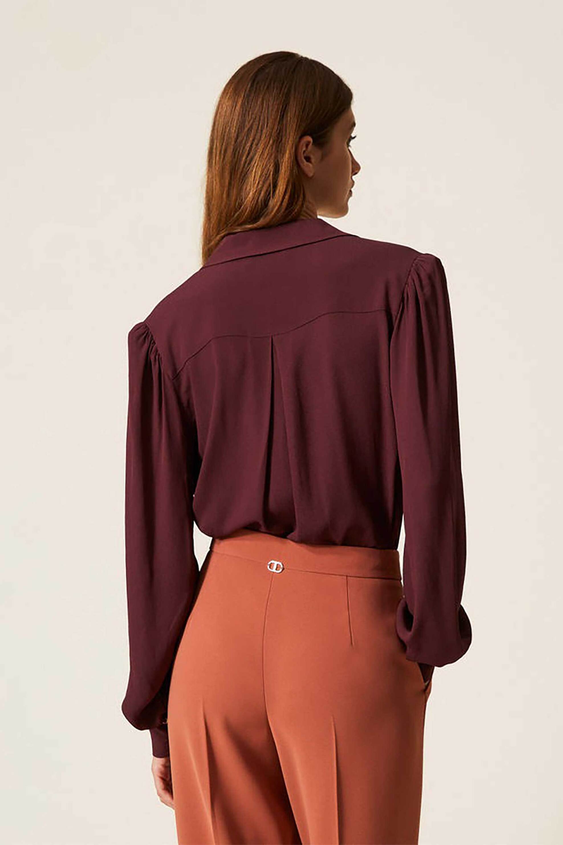 TWINSET Twinset γυναικεία μπλούζα μονόχρωμη με διακοσμητική αλυσίδα - 252TP2291 Μπορντό - 4