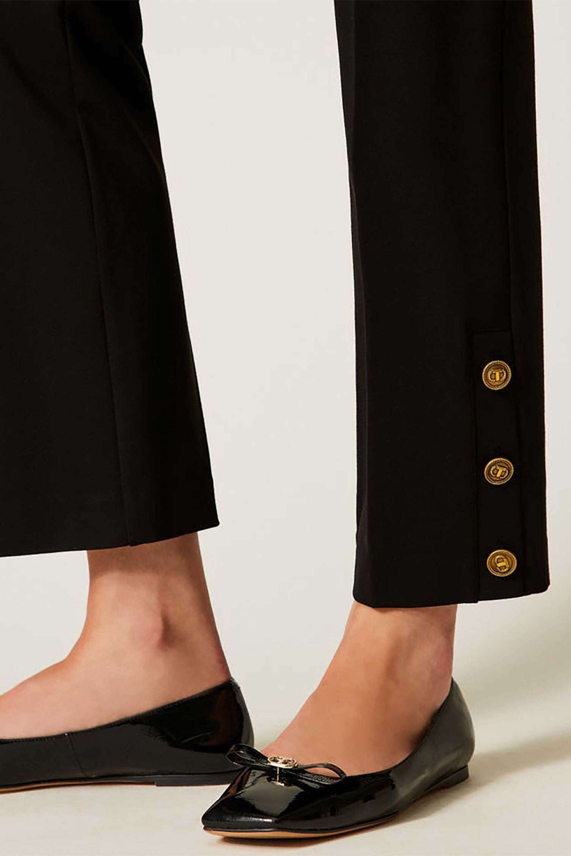 Twinset γυναικείο παντελόνι cropped μονόχρωμο με μεταλλικά κουμπιά - 252TP2603 Μαύρο φωτογραφία