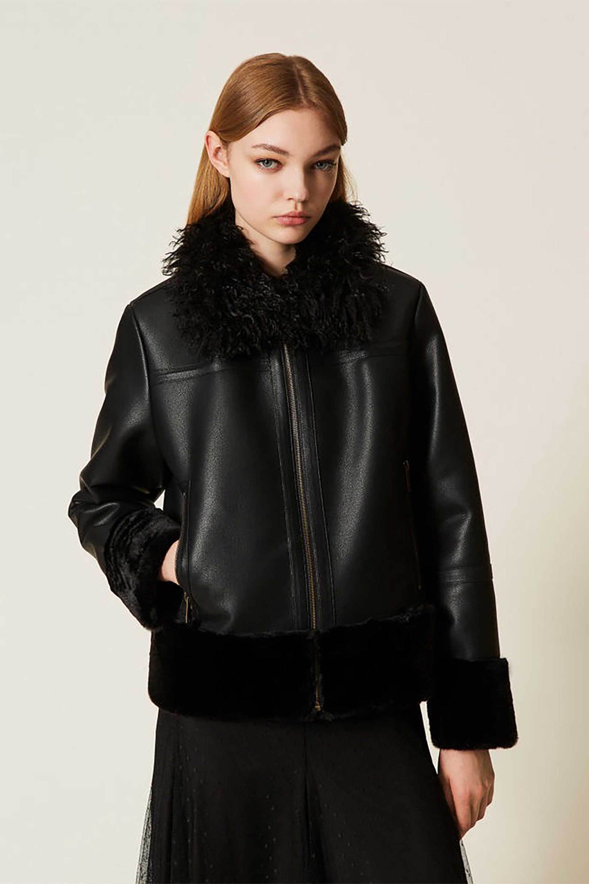 TWINSET Twinset γυναικείο faux leather jacket με faux γούνινο γιακά - 252TP2410 Μαύρο