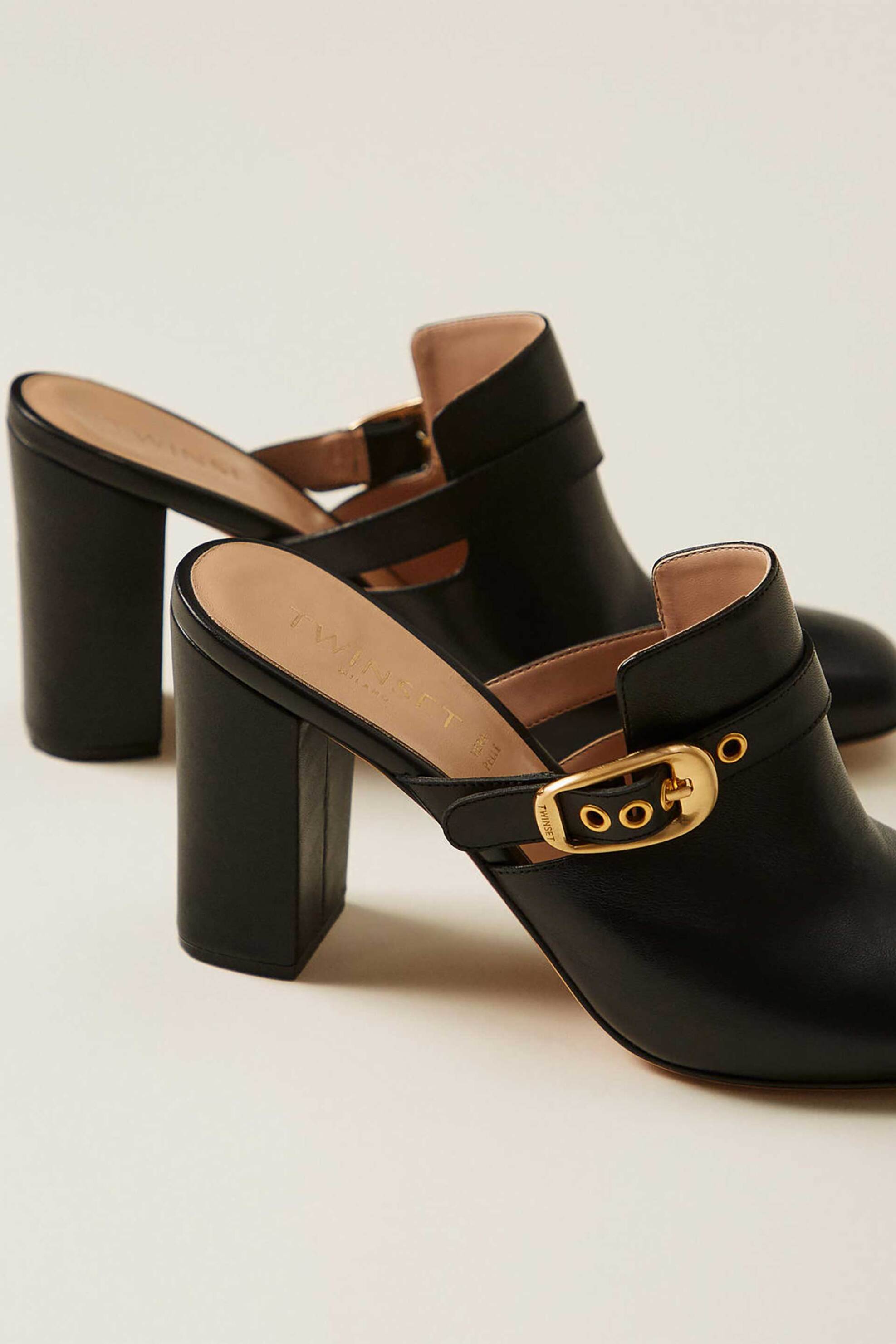 Twinset γυναικεία δερμάτινα mules με χρυσή αγκράφα - 261TCP090 Μαύρο φωτογραφία