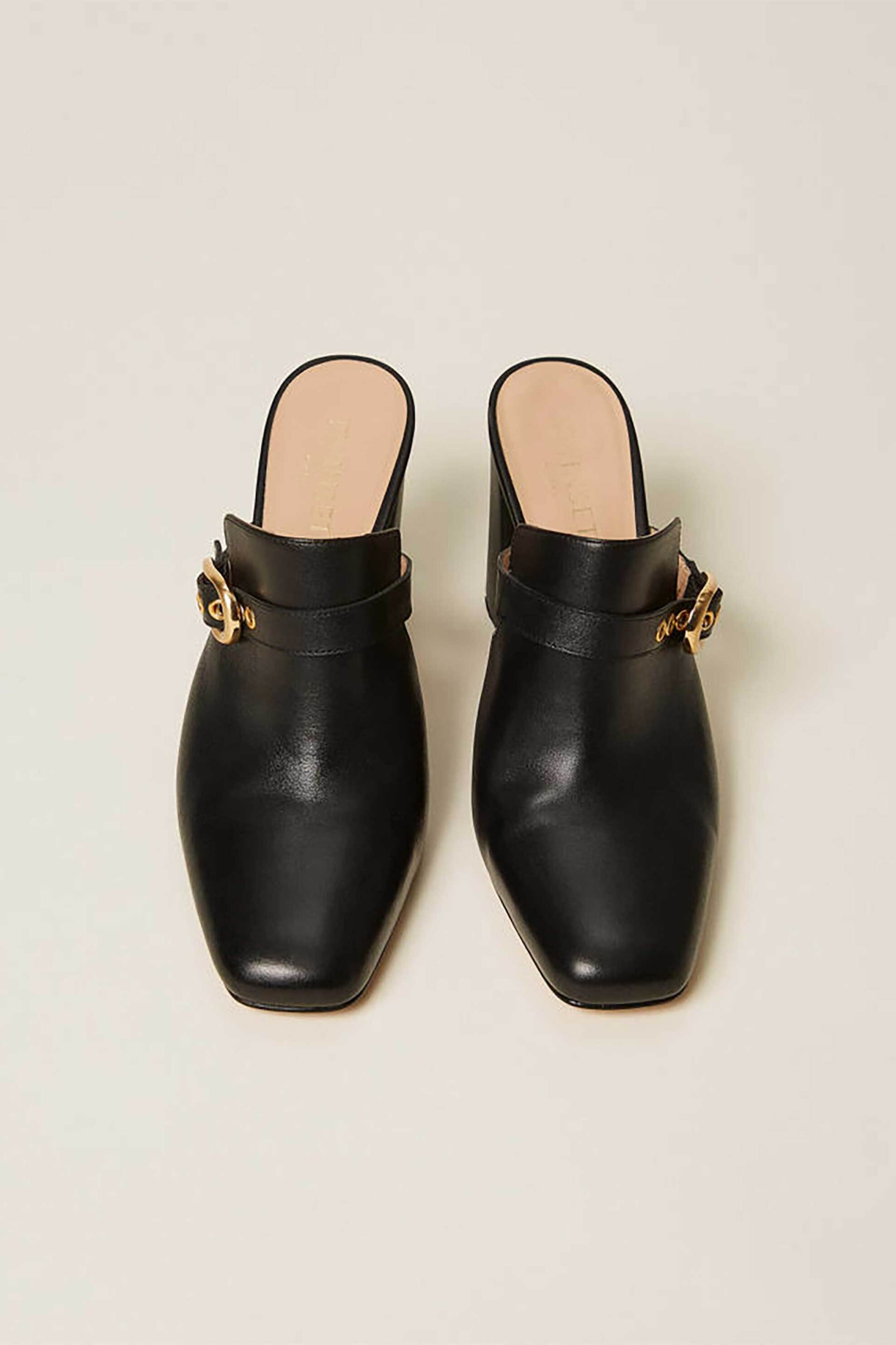 Twinset Γυναικεία Δερμάτινα Mules με Χρυσή Αγκράφα - 261Tcp090 Μαύρο