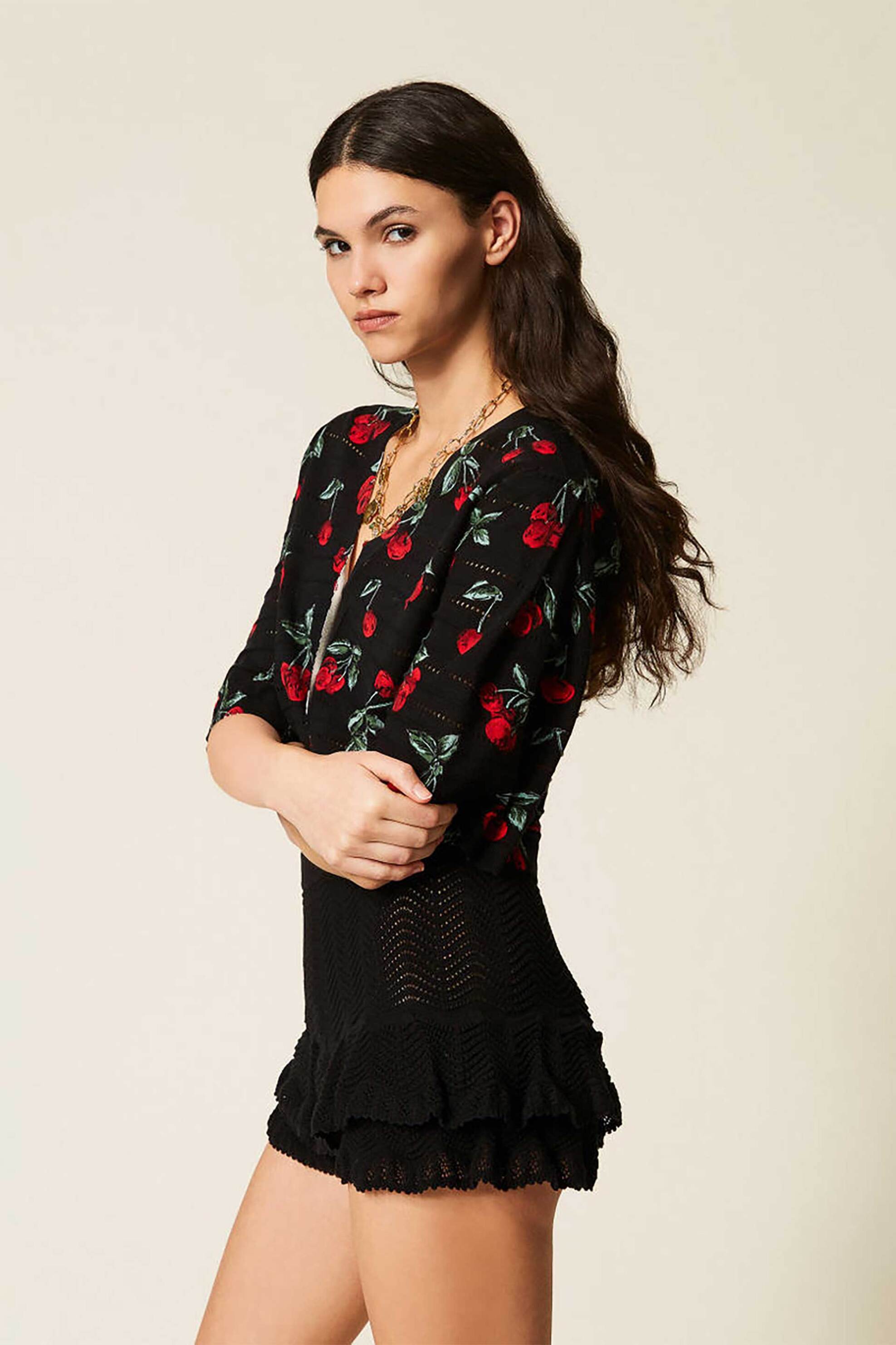Twinset γυναικεία πλεκτή ζακέτα με cherry print - 261TT3270 Μαύρο φωτογραφία