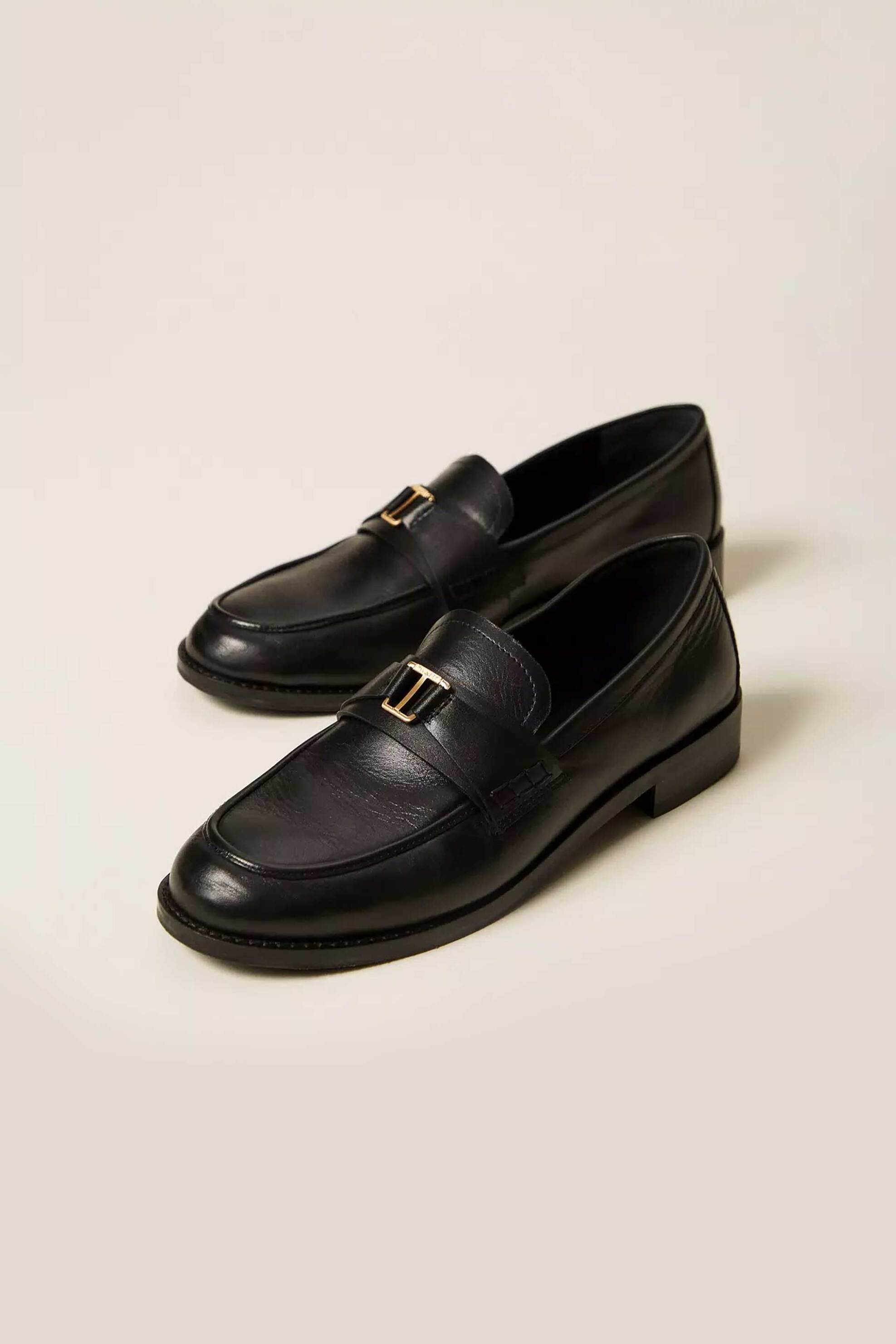 TWINSET Twinset γυναικεία δερμάτινα loafers με λογότυπο - 262TCP020 Μαύρο - 2
