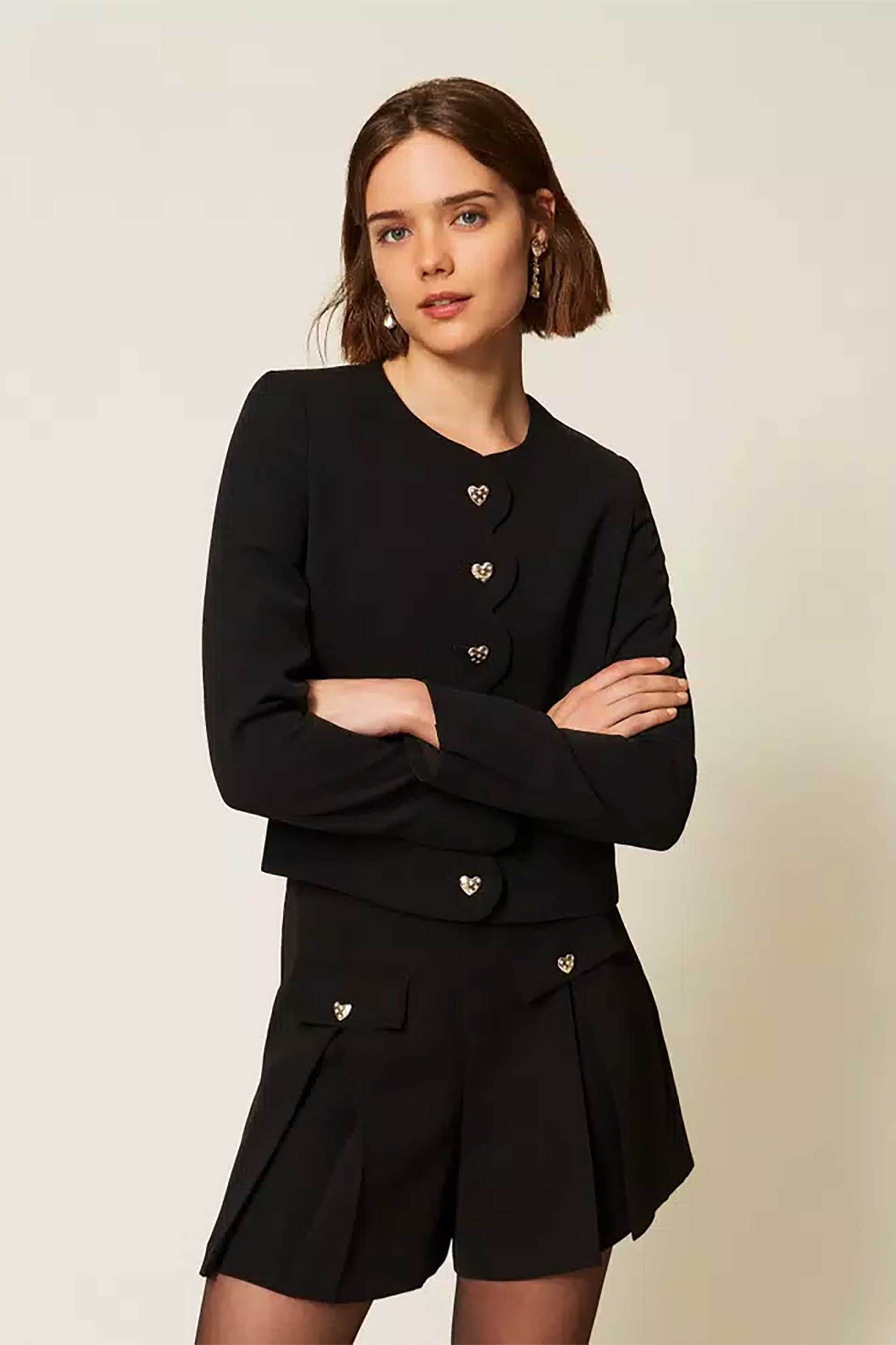 TWINSET Twinset γυναικείο σορτς με διακοσμητικές μεταλλικές καρδιές - 262TP2042 Μαύρο