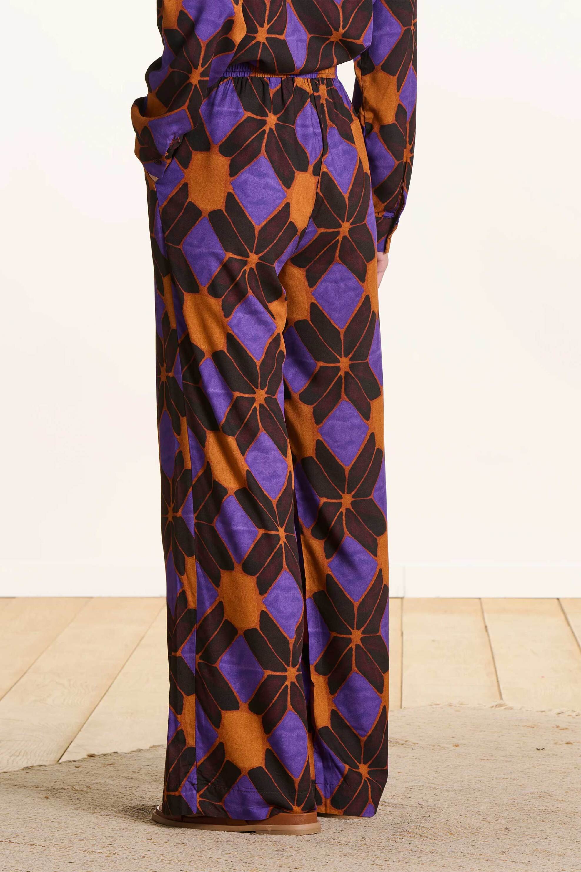 La Fée Maraboutée γυναικείο παντελόνι με all-over print Wide Fit - FL-PA-FECAMP-V Καφέ