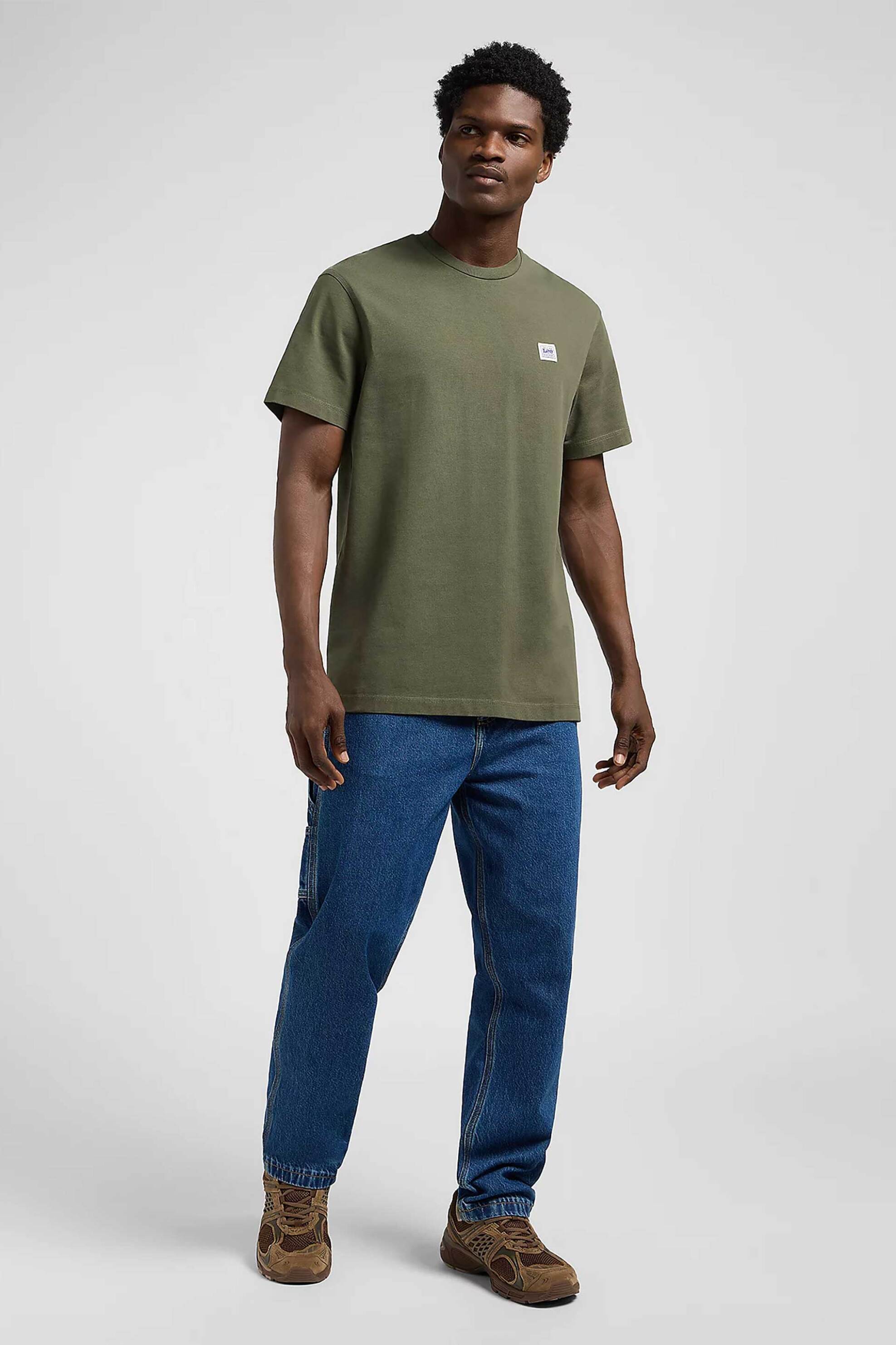 Lee® ανδρικό T-shirt μονόχρωμο με logo Regular Fit - 112370492 Λαδί φωτογραφία