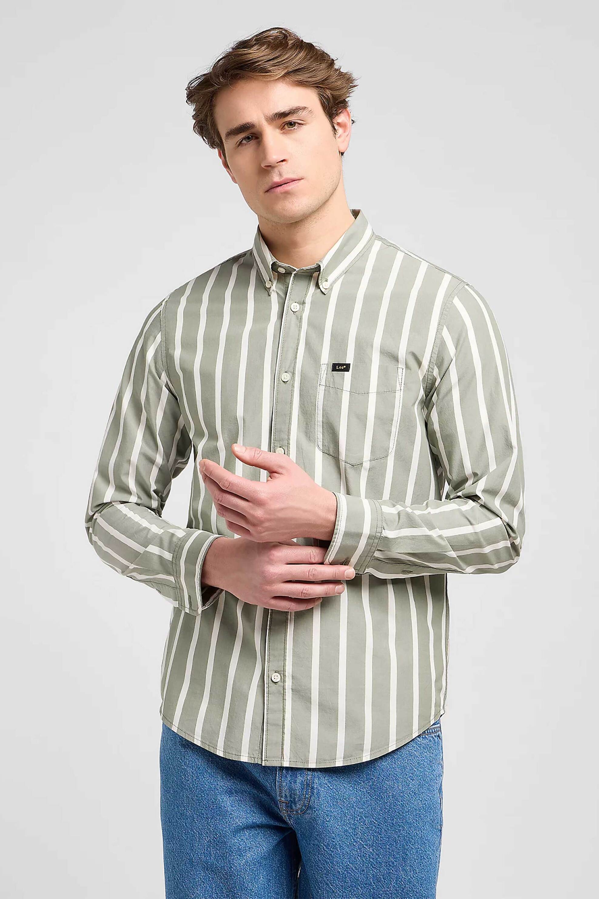 LEE Lee® ανδρικό πουκάμισο button down με ριγέ σχέδιο και τσέπη με λογότυπο Regular Fit - 112370546 Γκρι Ανοιχτό