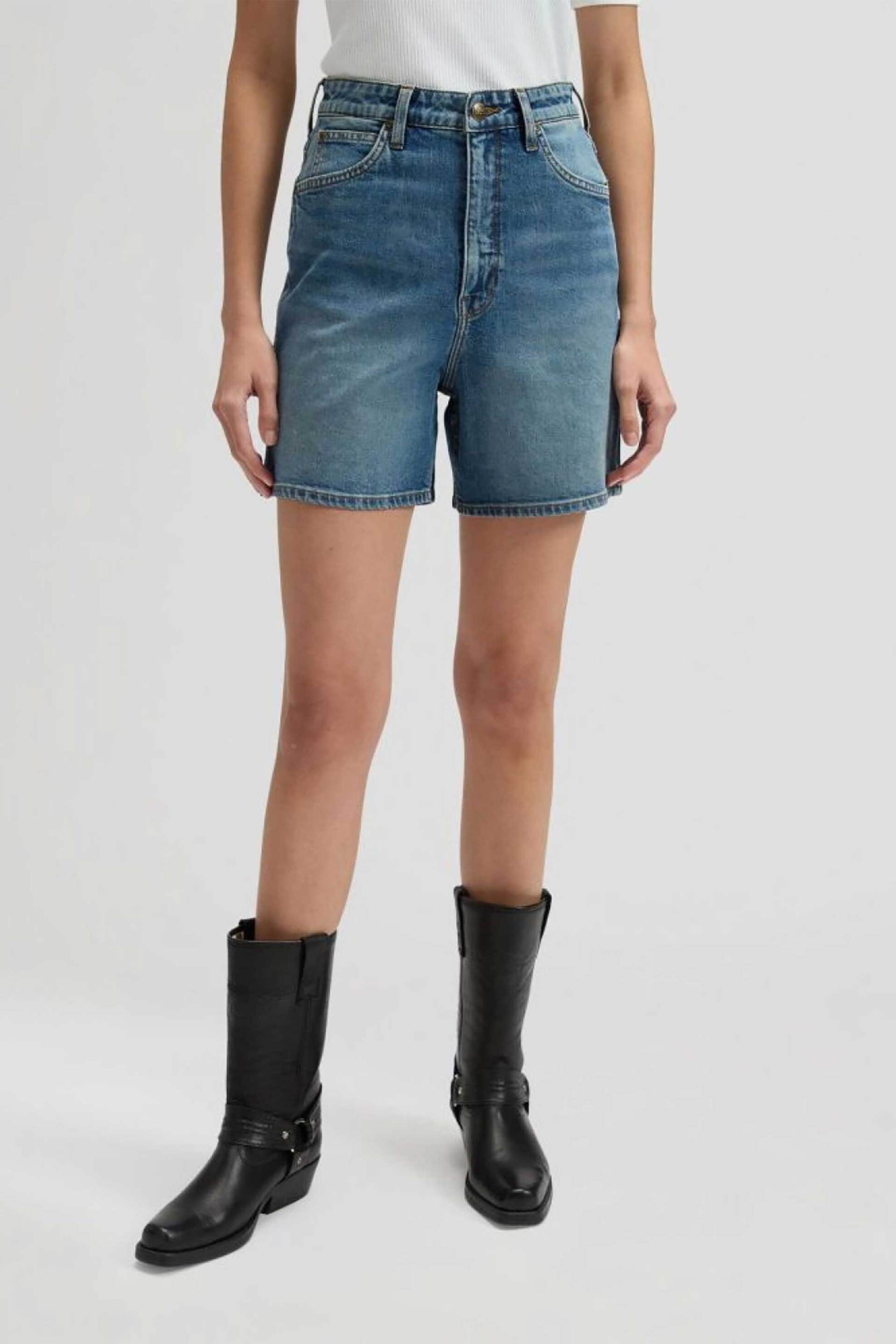 LEE Lee® γυναικείο denim σορτς ψηλόμεσο με logo patch Relaxed Fit "Stella" - 112376778 Denim Blue - 2