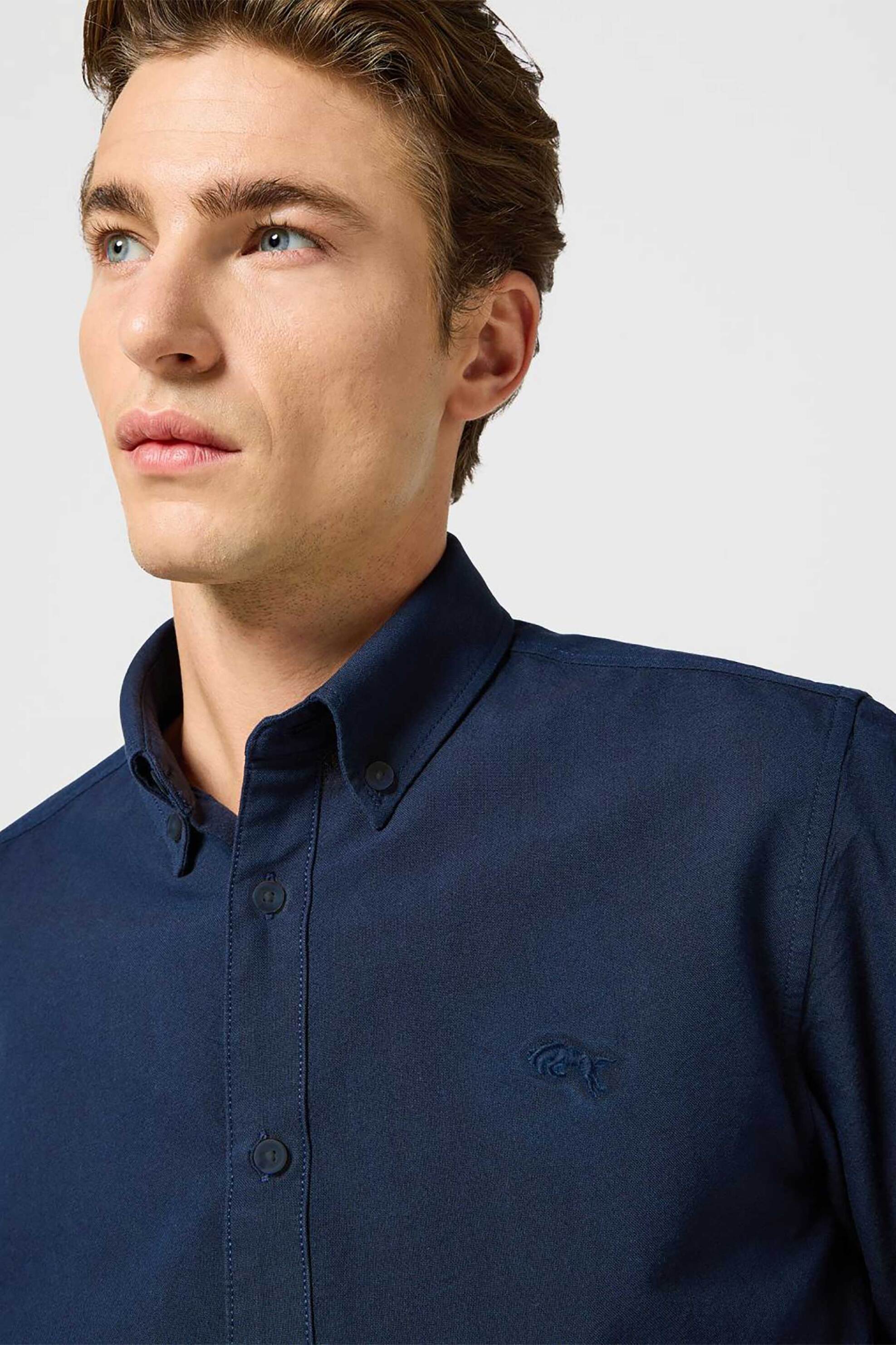 Wrangler® ανδρικό πουκάμισο oxford button down με κεντημένο logo Regular Fit - 112357241 Μπλε Σκούρο φωτογραφία