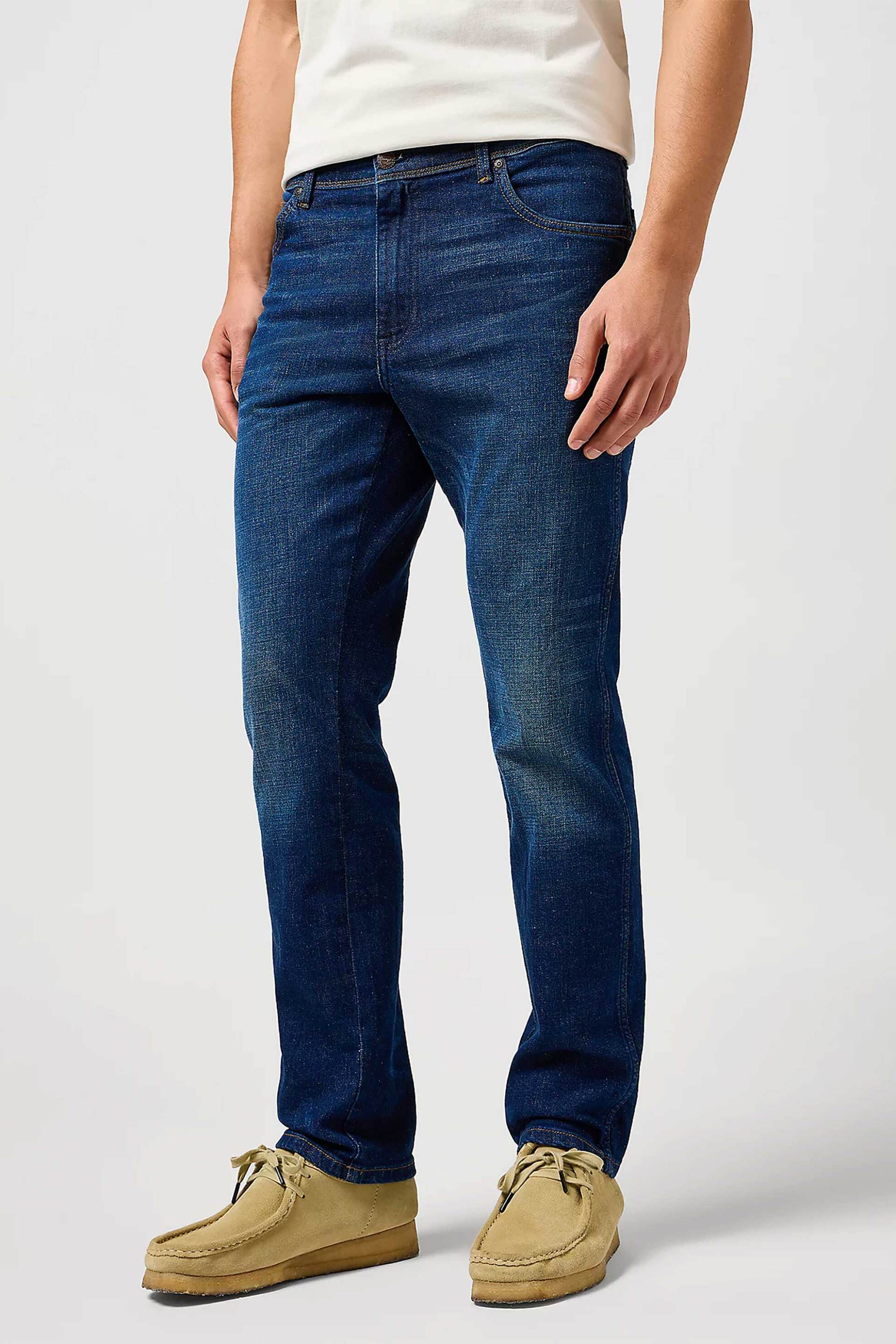 Wrangler® ανδρικό τζιν παντελόνι πεντάτσεπο με logo patch "Texas Blue Abyss" Regular Fit - 112364456 Denim Blue Σκούρο φωτογραφία