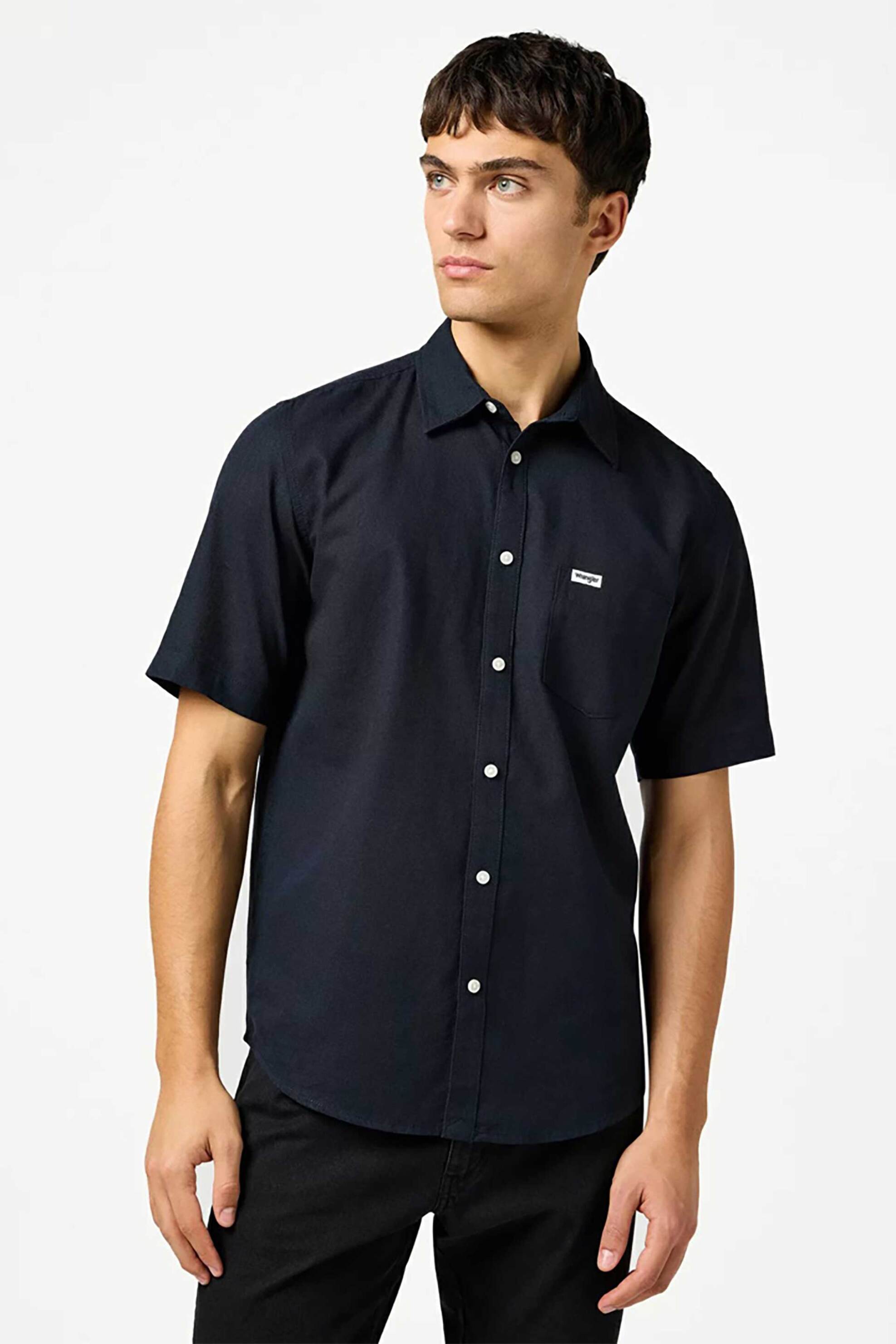 Wrangler® ανδρικό μονόχρωμο πουκάμισο με κοντό μανίκι "One Pocket" Regular Fit - 112362729 Μαύρο