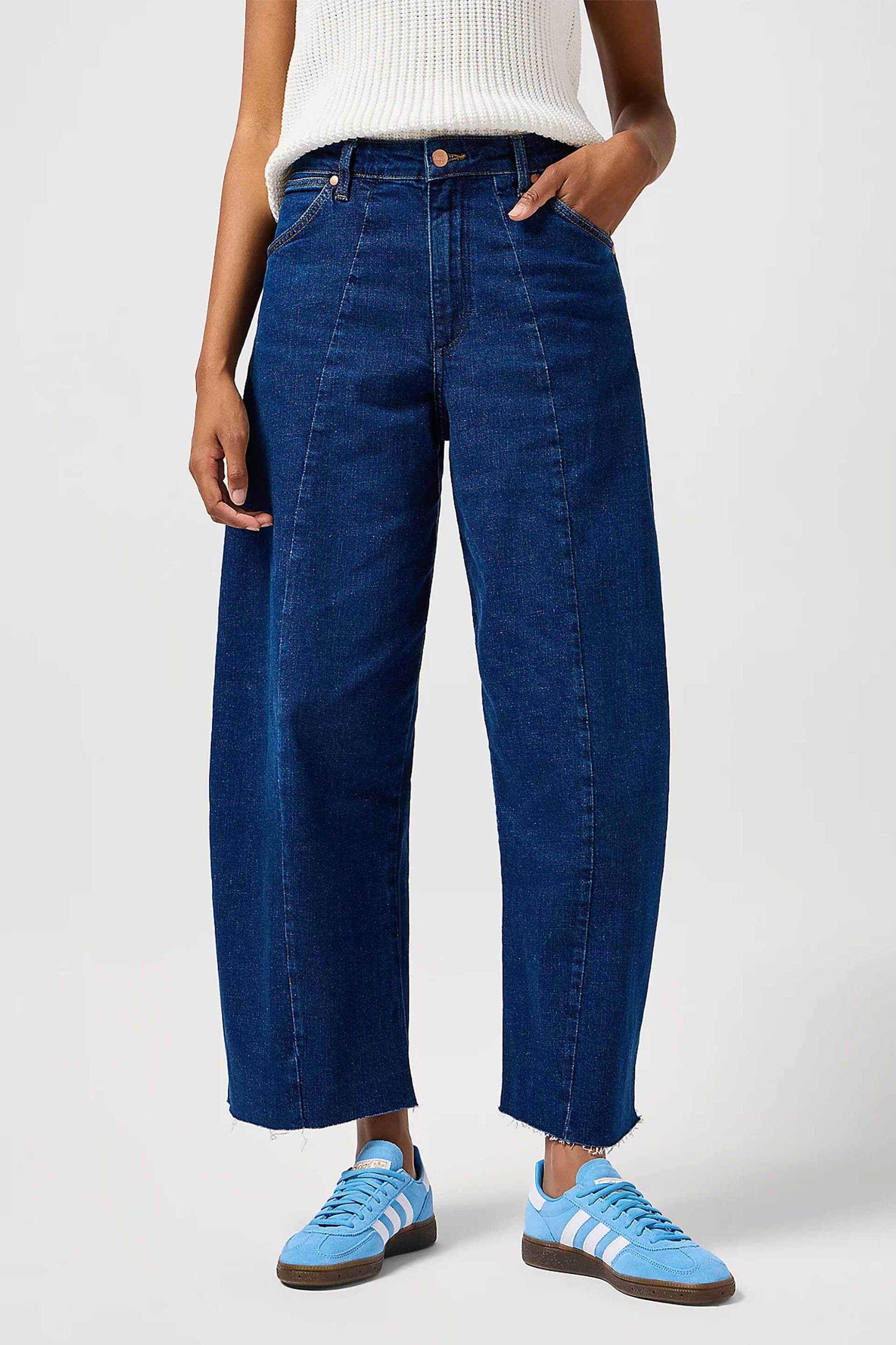 Wrangler® γυναικείο τζιν παντελόνι cropped "Cowboy" - 112362661-** Denim Blue Σκούρο φωτογραφία