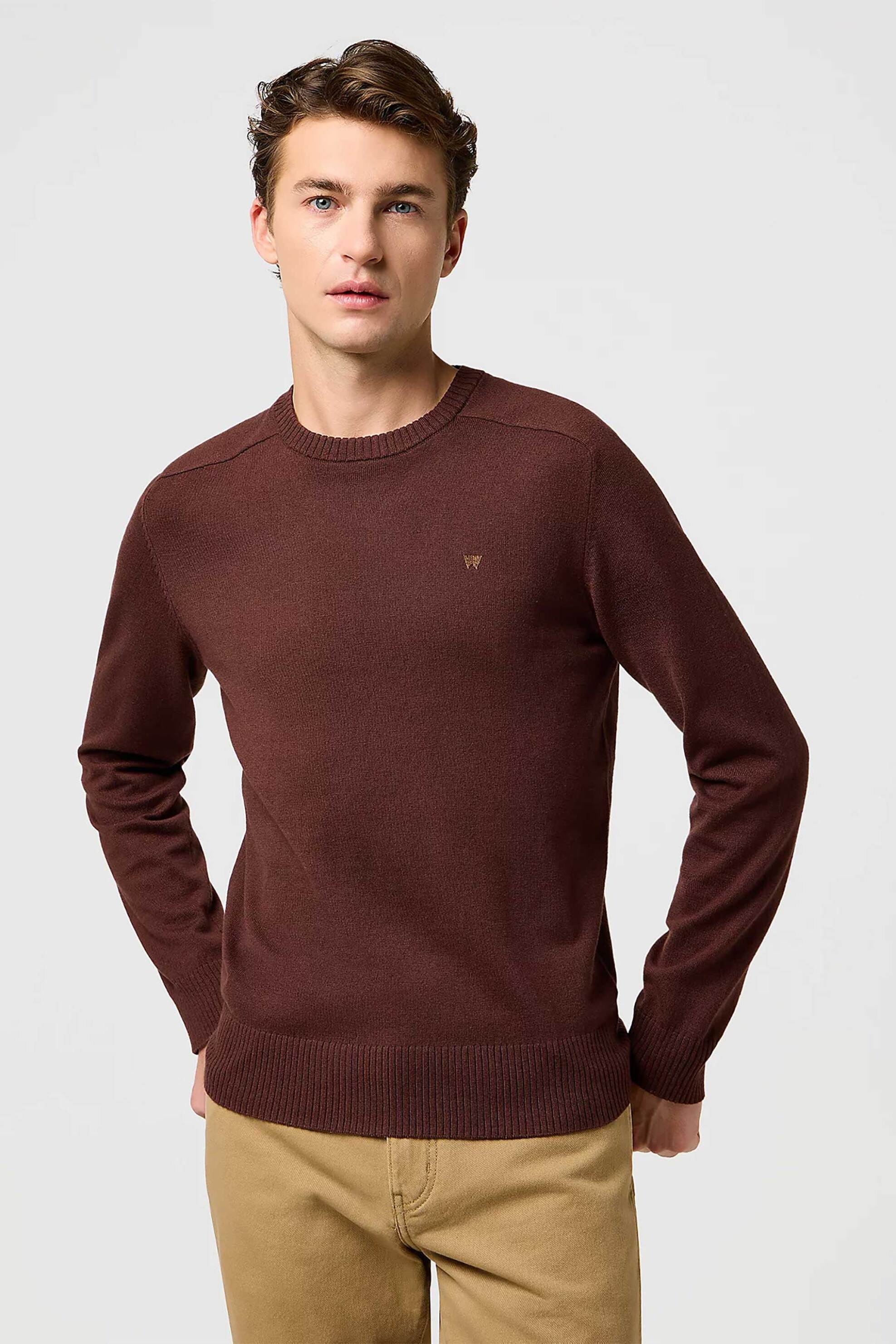 Wrangler® ανδρικό πουλόβερ μονόχρωμο με κεντημένο monogram Regular Fit - 112371538 Καφέ
