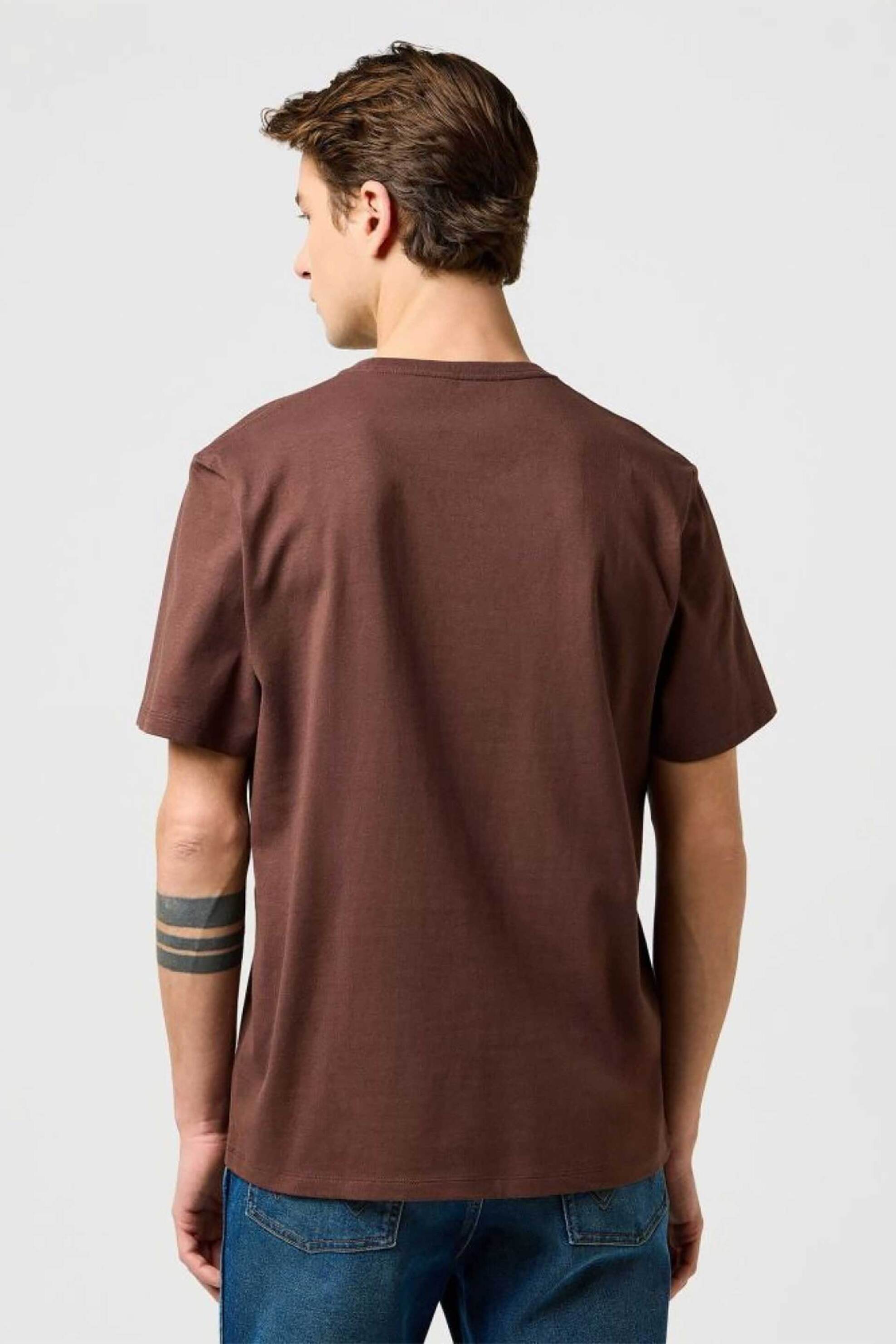 Wrangler® ανδρικό T-shirt με λογότυπο Regular Fit "Sign Off" - 112371484 Καφέ φωτογραφία