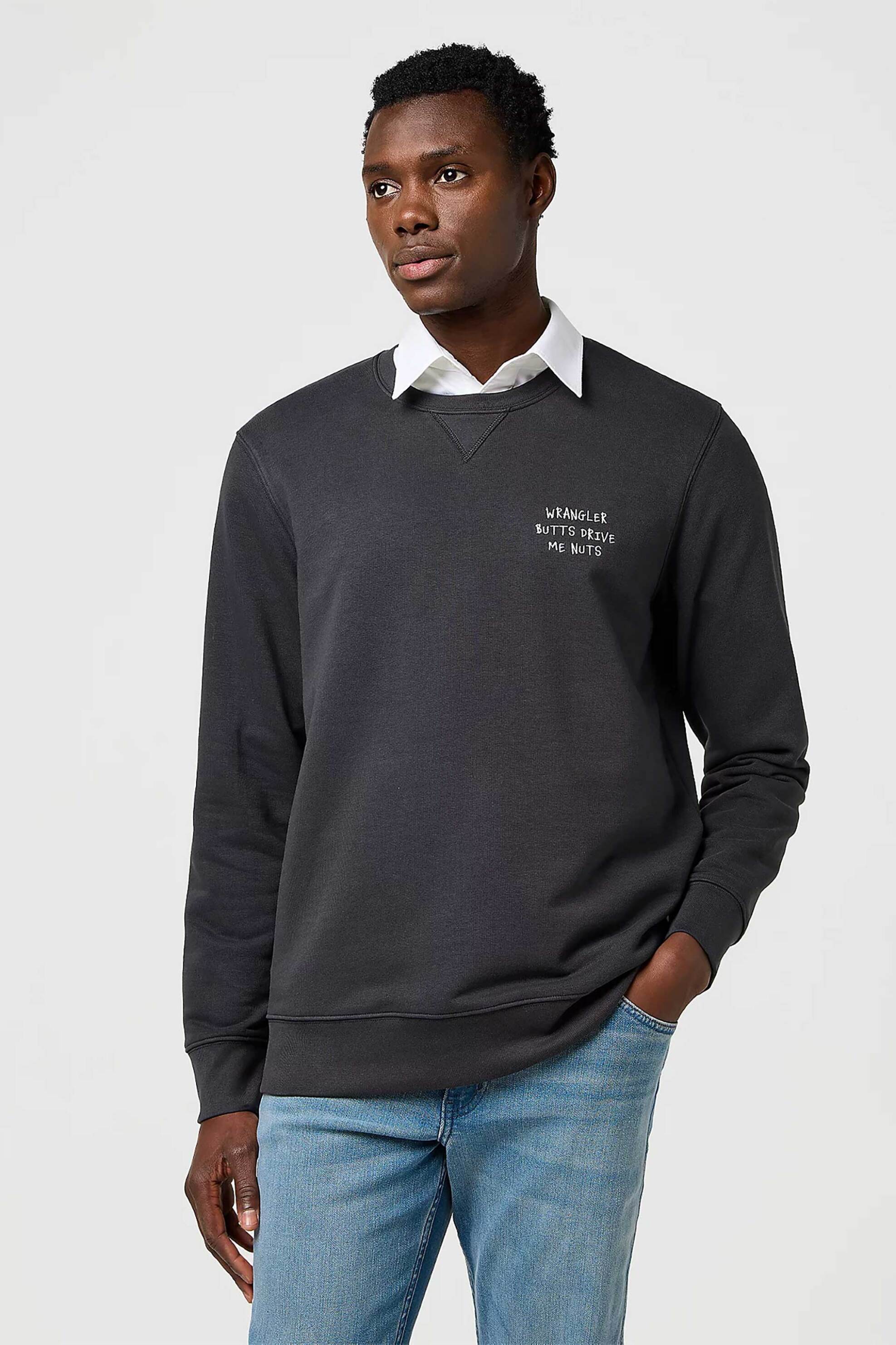 Wrangler® ανδρική μπλούζα φούτερ με κεντημένο lettering Relaxed Fit - 112371518 Μαύρο