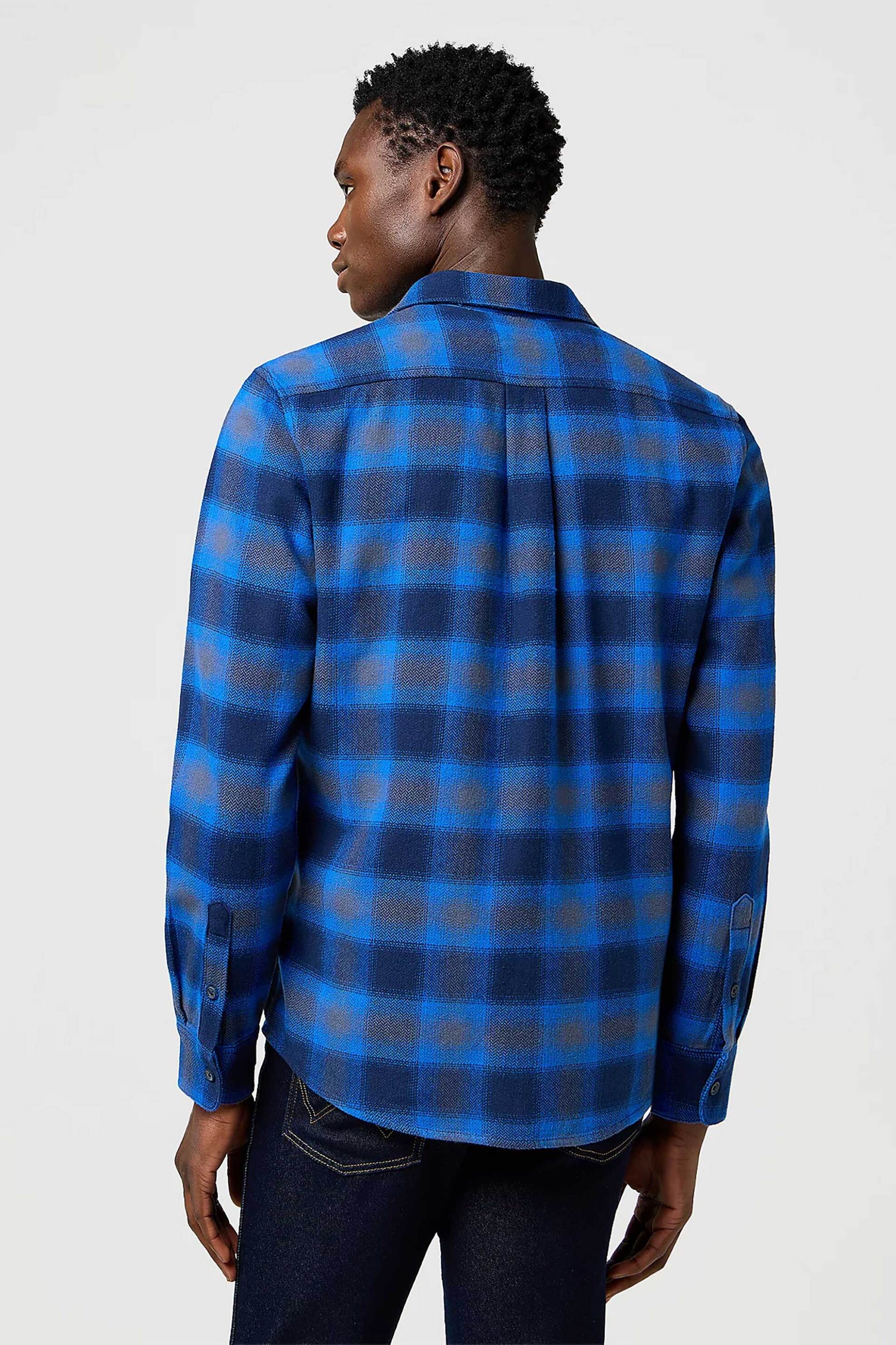 Wrangler® ανδρικό πουκάμισο με καρό σχέδιο και τσέπη με λογότυπο Regular Fit - 112371524 Μπλε φωτογραφία