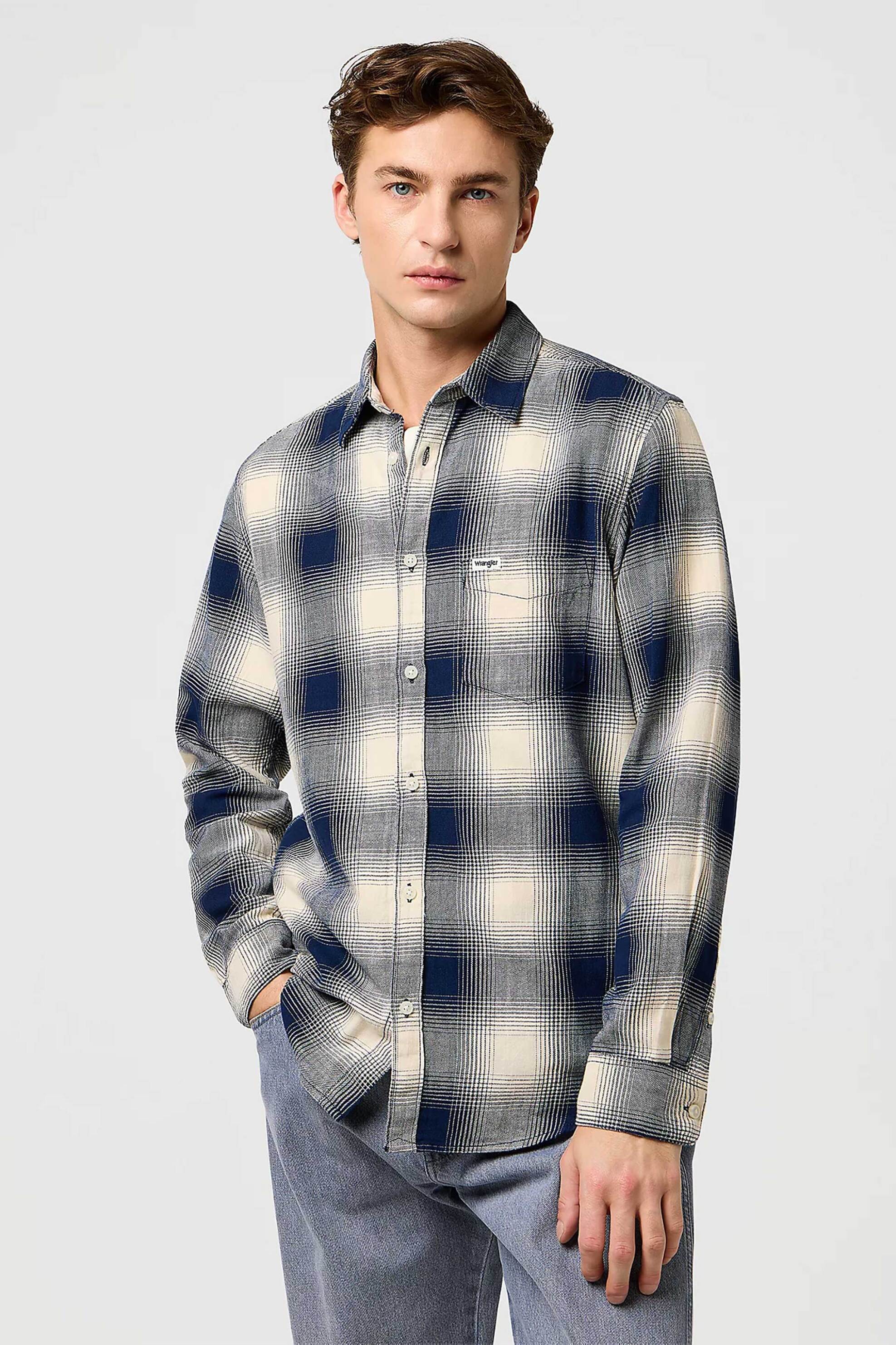 Wrangler® ανδρικό πουκάμισο με καρό σχέδιο και τσέπη με λογότυπο Regular Fit - 112371651 Μπλε Σκούρο