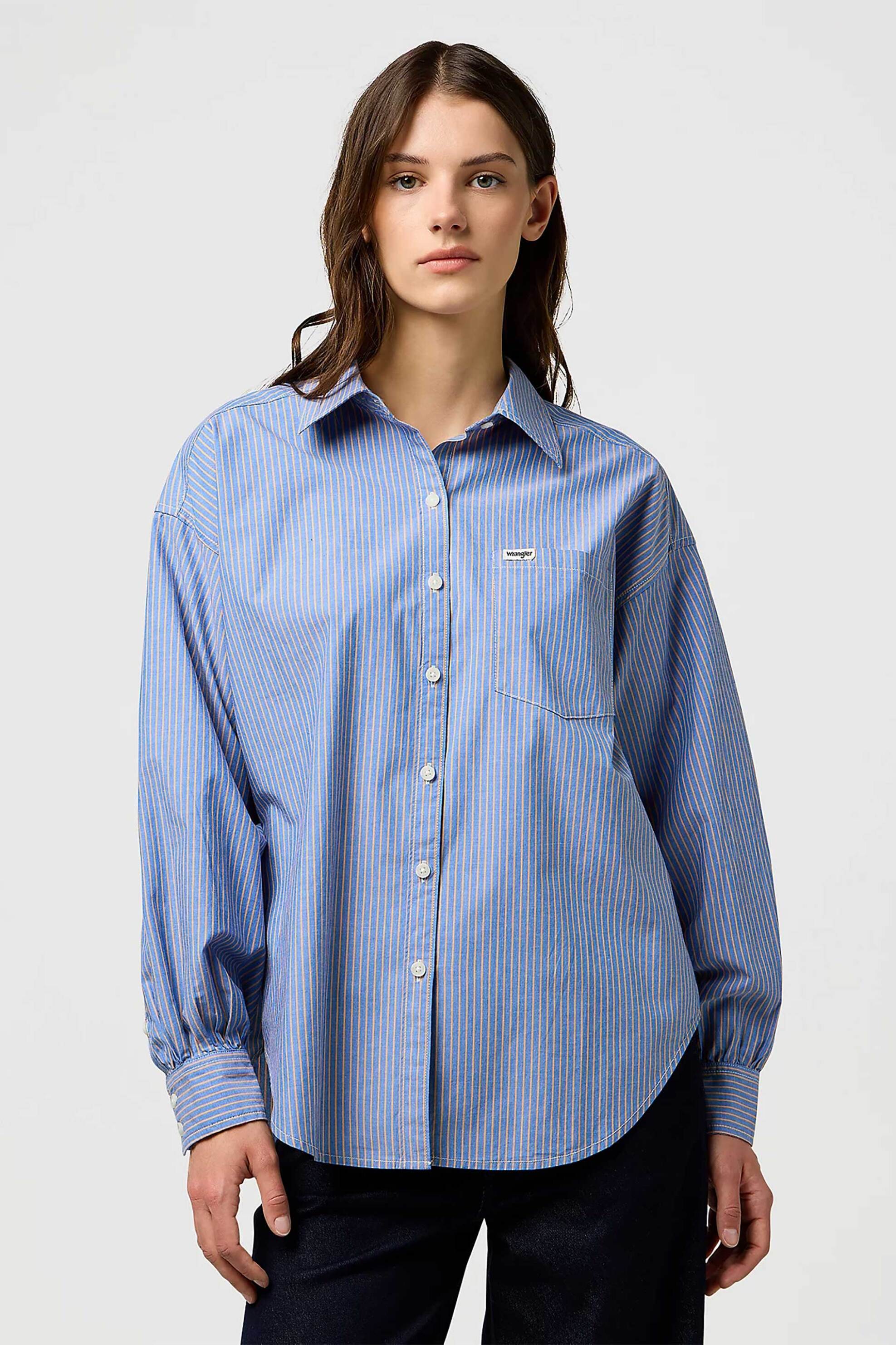 WRANGLER Wrangler® γυναικείο πουκάμισο με ριγέ σχέδιο και τσέπη με λογότυπο Relaxed Fit "Cool Girl" - 112370779 Μπλε Ανοιχτό