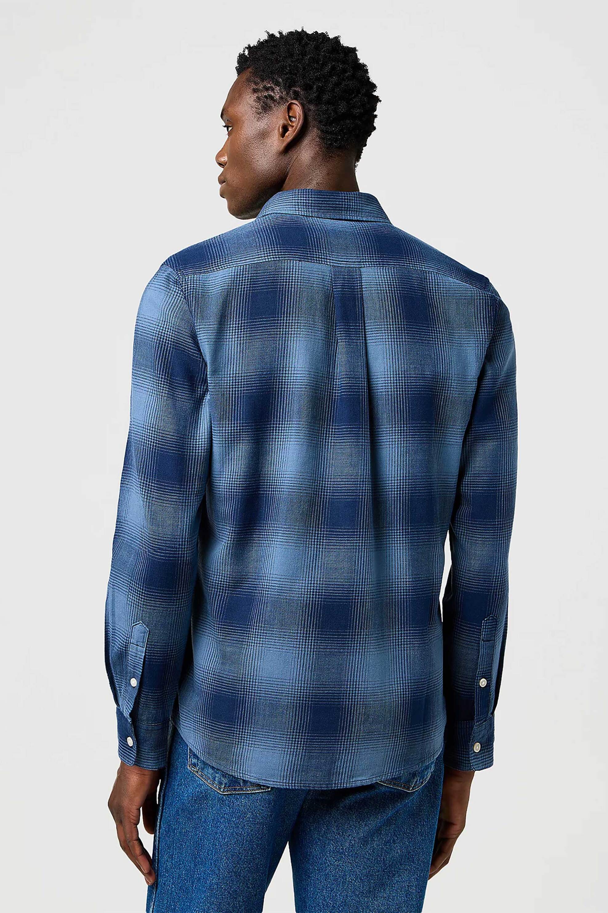Wrangler® ανδρικό πουκάμισο με καρό σχέδιο και τσέπη με λογότυπο Regular Fit - 112371653 Μπλε φωτογραφία