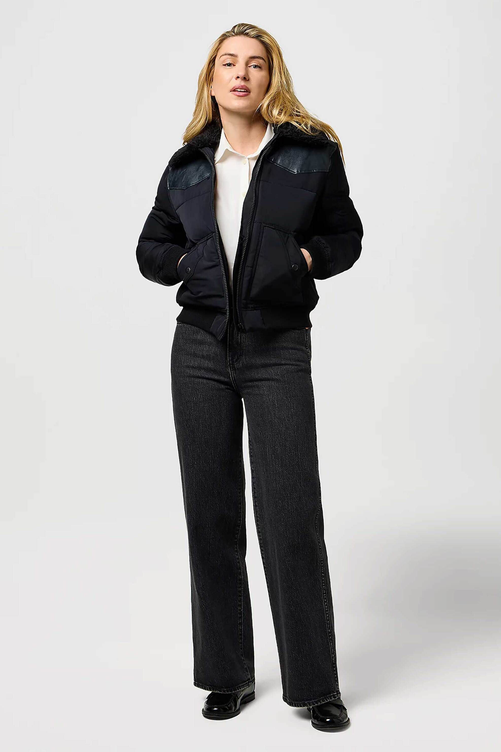 Wrangler® γυναικείο puffer μπουφάν Regular Fit "Western" - 112370812 Μαύρο φωτογραφία