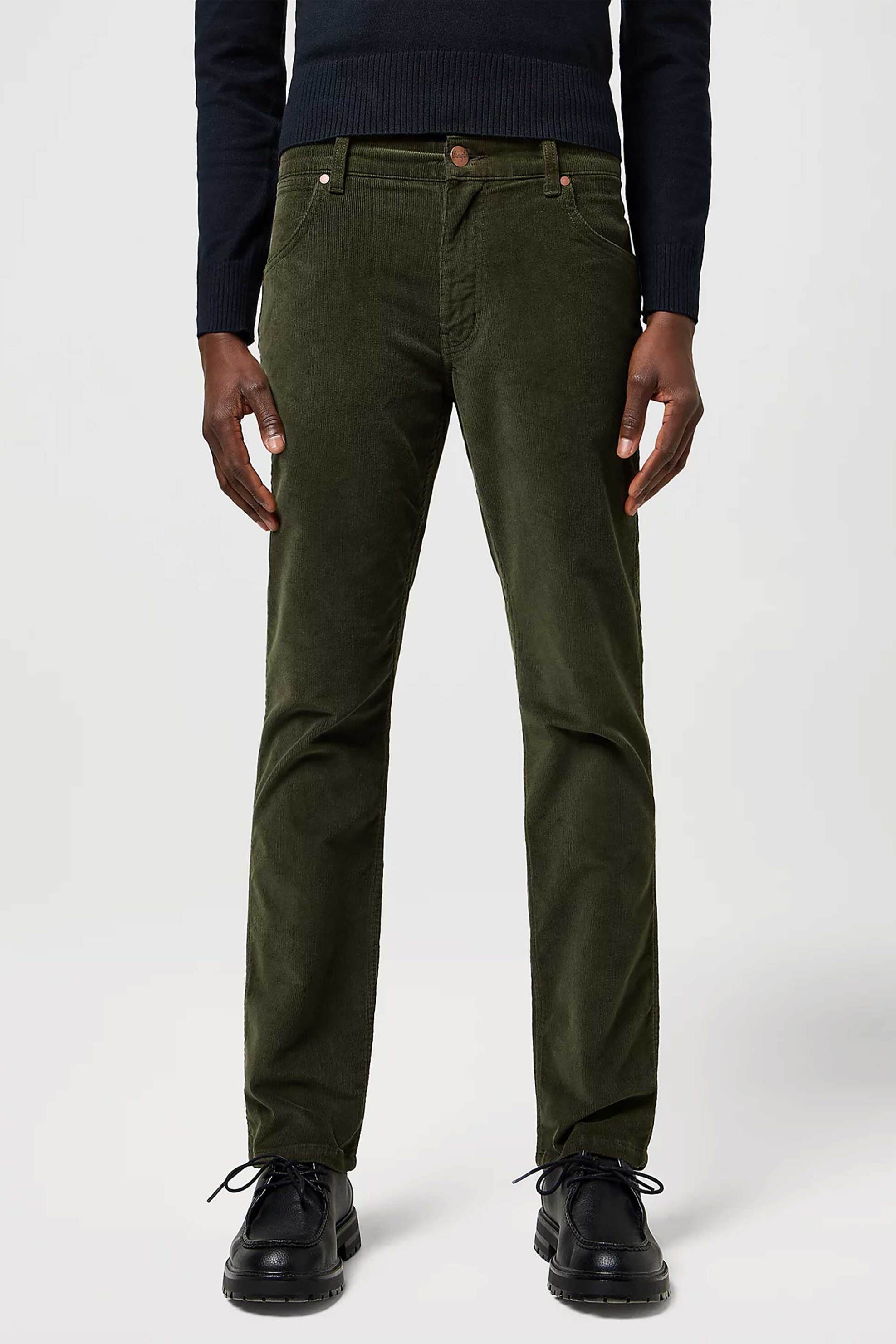 Wrangler® ανδρικό κοτλέ παντελόνι πεντάτσεπο Straight Fit "Greensboro" - 112371011 Κυπαρισσί φωτογραφία